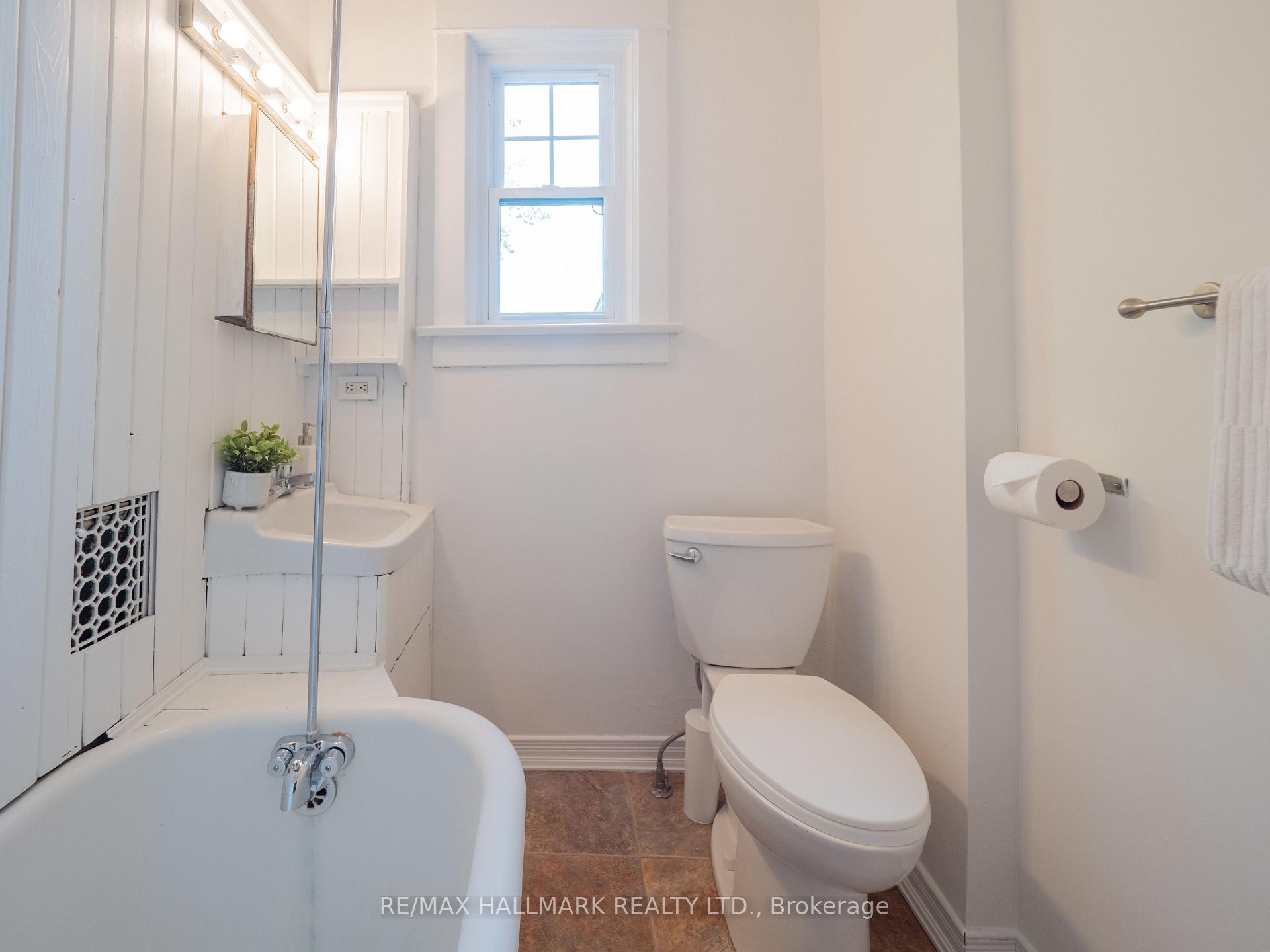 Photo 34 of 224 Fulton Avenue, Toronto, Playter Estates-Danforth — HOMEH
