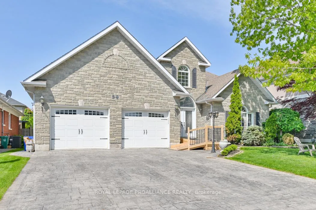 Photo 4 of 39 Grosvenor Drive, Belleville, Belleville Ward — HOMEH