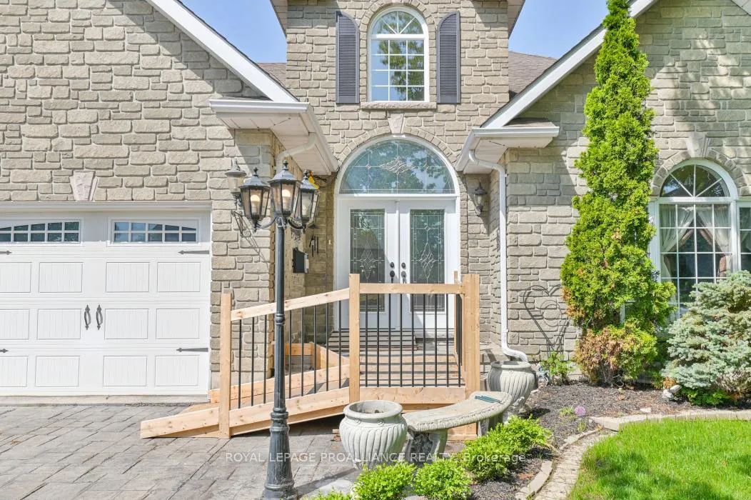 Photo 6 of 39 Grosvenor Drive, Belleville, Belleville Ward — HOMEH