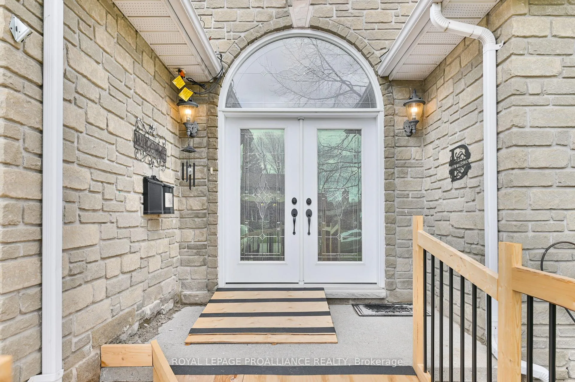 Photo 8 of 39 Grosvenor Drive, Belleville, Belleville Ward — HOMEH