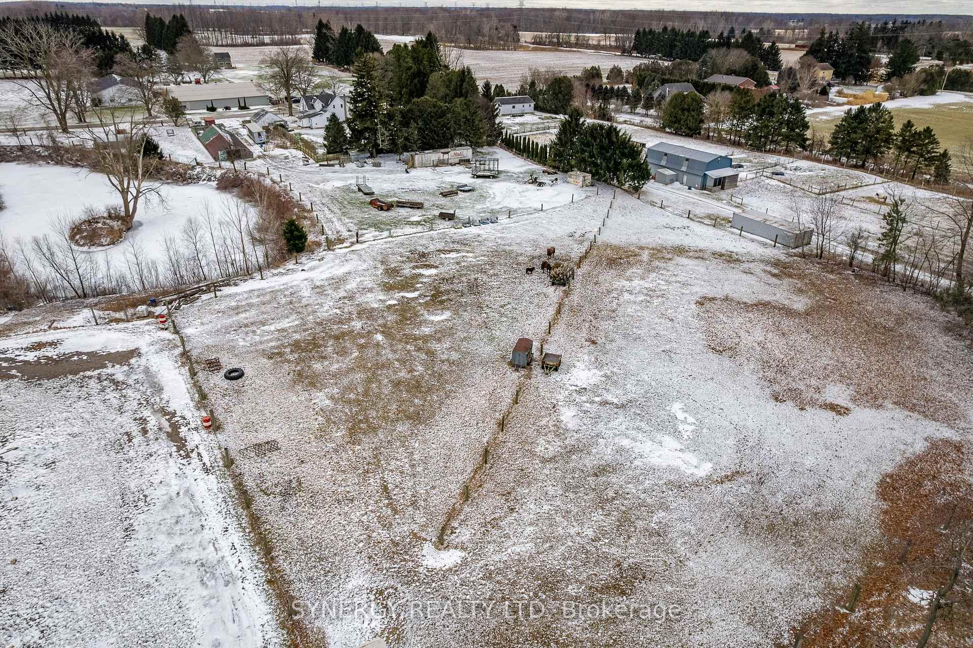 Photo 24 of 7118 Walkers Drive, Strathroy-Caradoc, Rural Strathroy-Caradoc — HOMEH