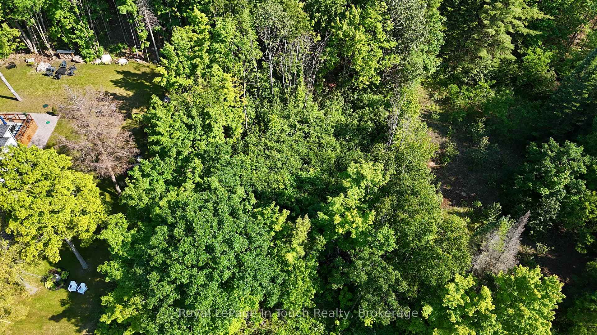 Photo 14 of 585 Champlain Road, Tiny, Rural Tiny — HOMEH