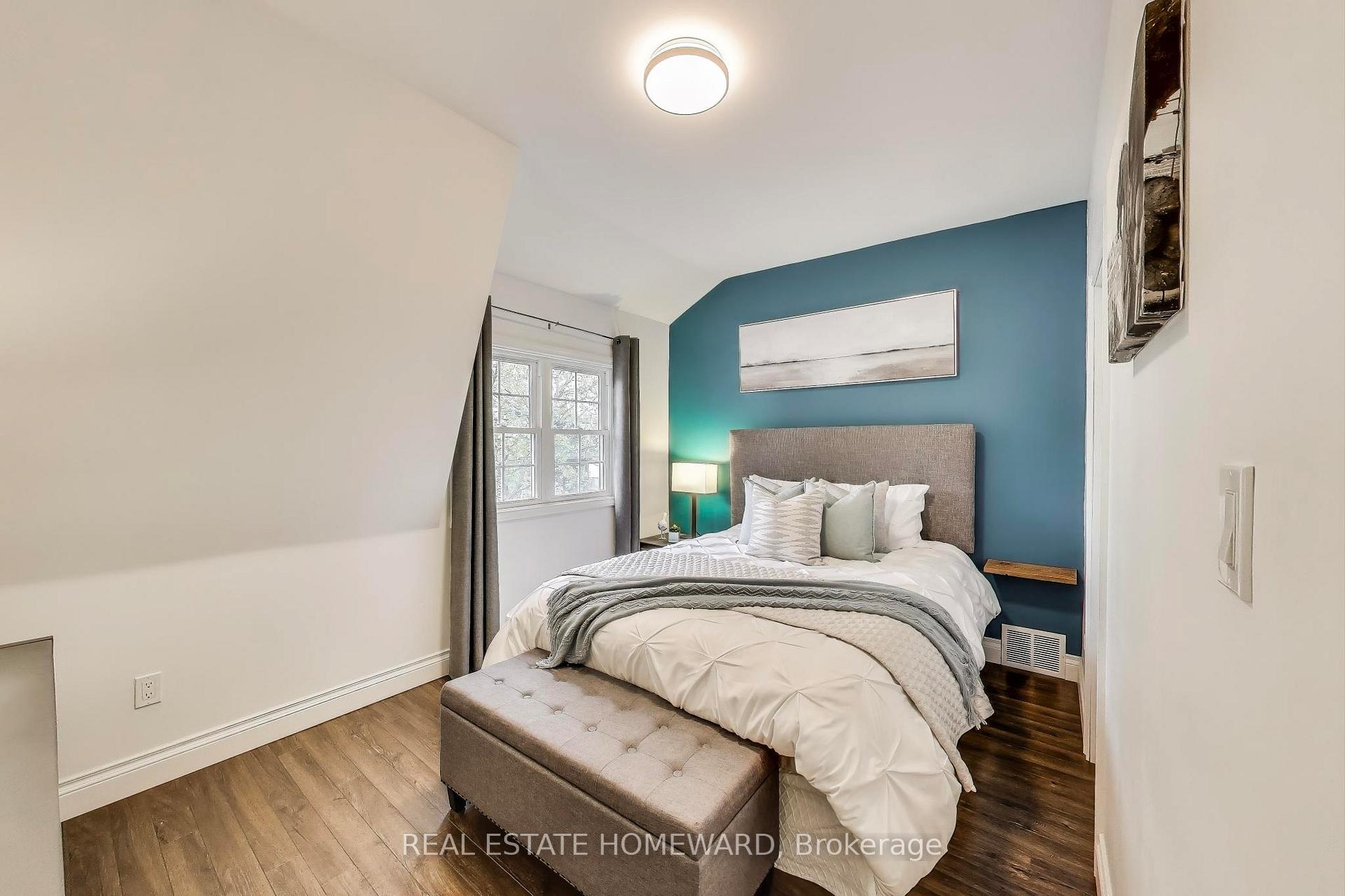 Photo 12 of 23 Mountalan Avenue, Toronto, Greenwood-Coxwell — HOMEH