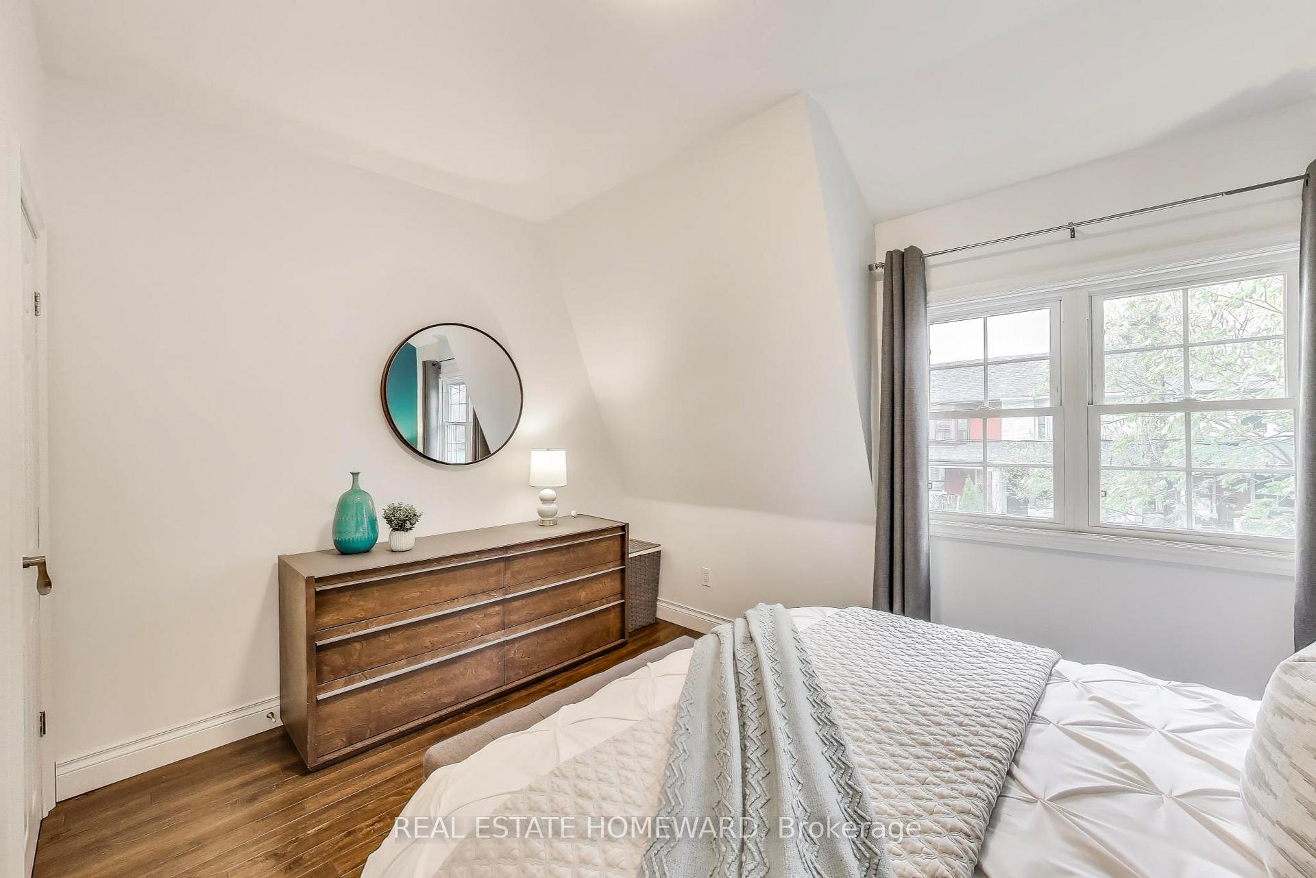 Photo 13 of 23 Mountalan Avenue, Toronto, Greenwood-Coxwell — HOMEH