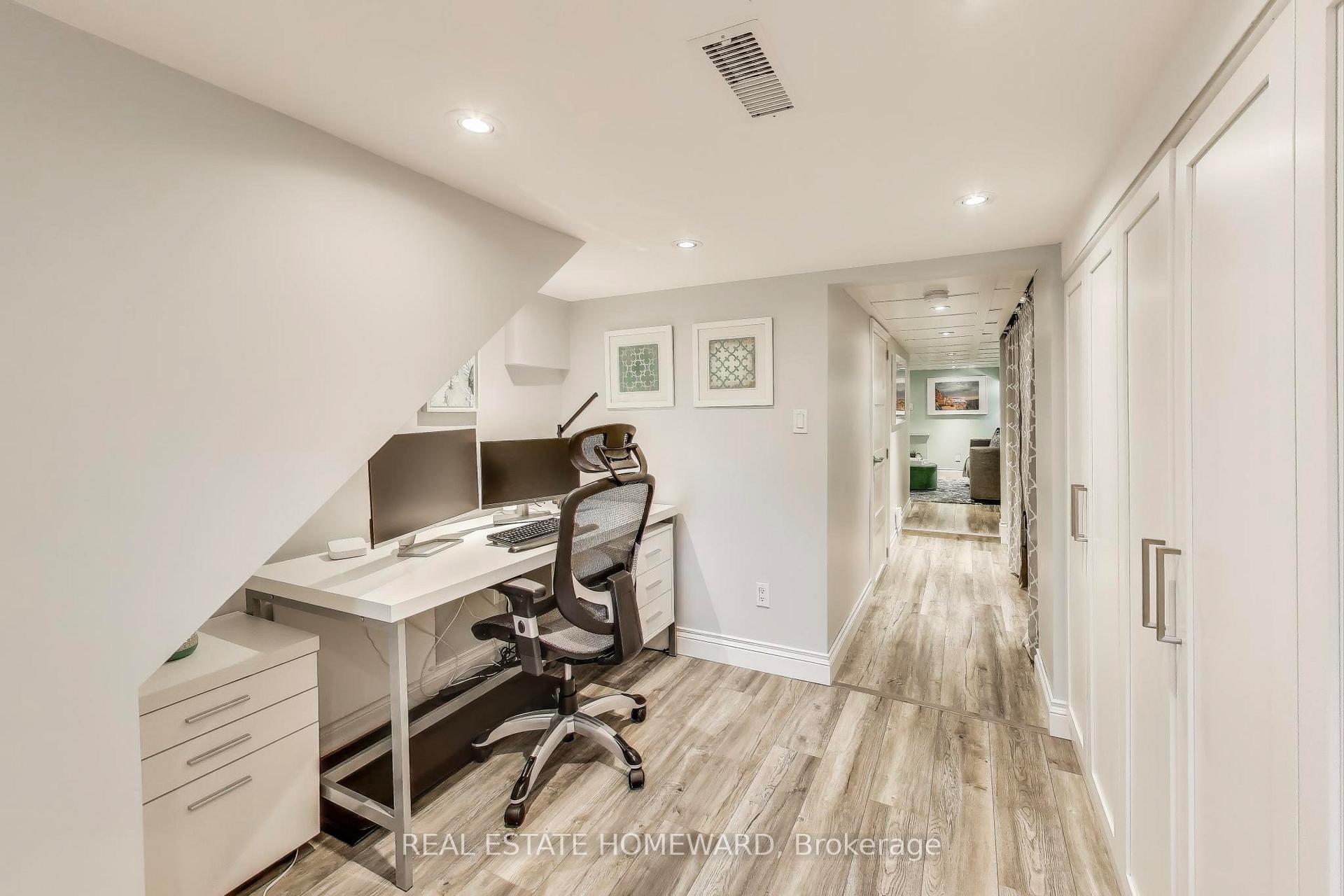 Photo 17 of 23 Mountalan Avenue, Toronto, Greenwood-Coxwell — HOMEH