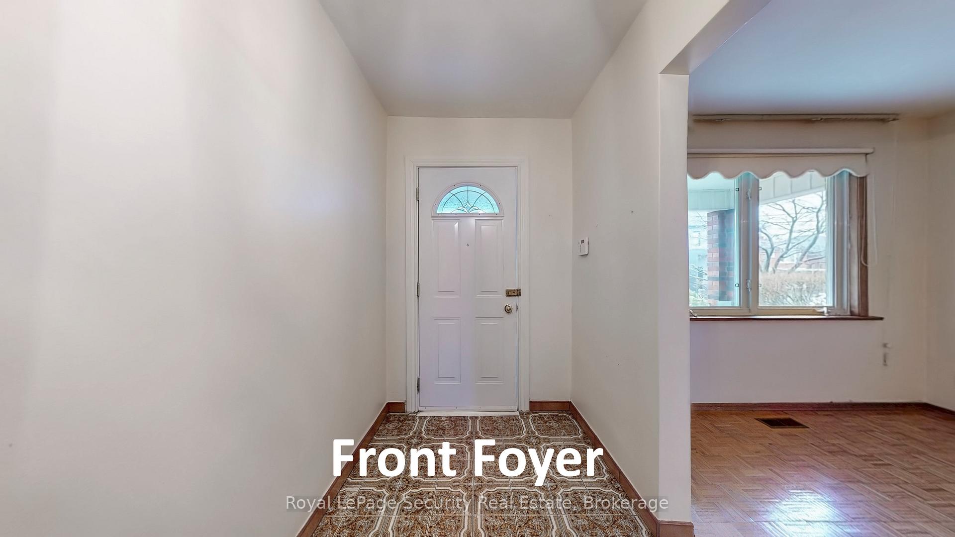 Photo 4 of 112 Gloucester Grove, Toronto, Oakwood Village — HOMEH