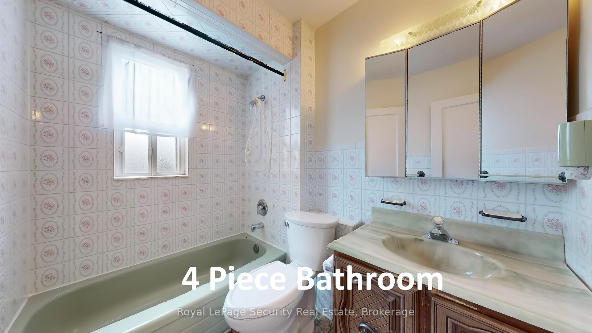 Photo 24 of 112 Gloucester Grove, Toronto, Oakwood Village — HOMEH