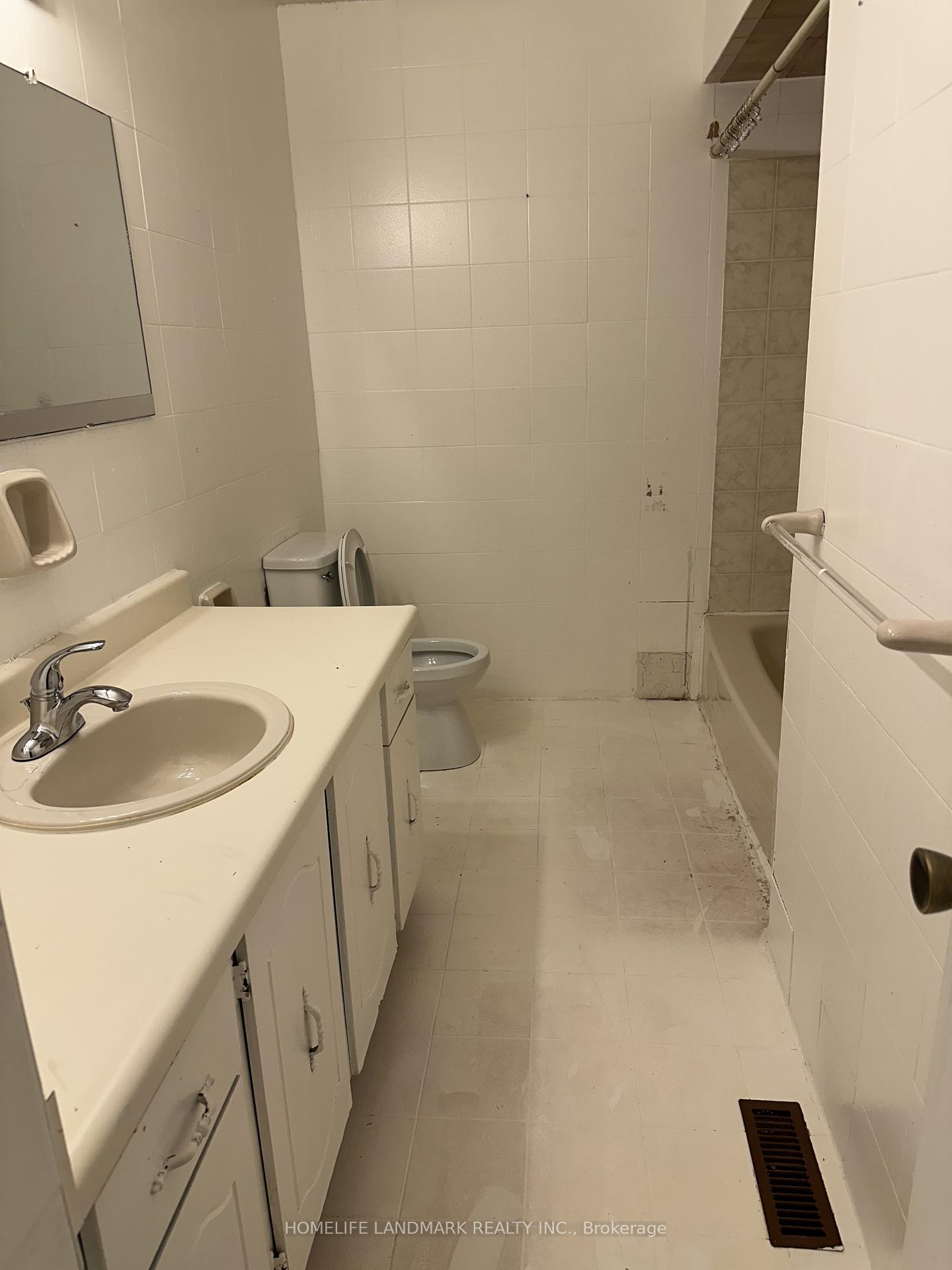 Photo 7 of Unit Upper, 49 Crayford Drive, Scarborough, Steeles — HOMEH