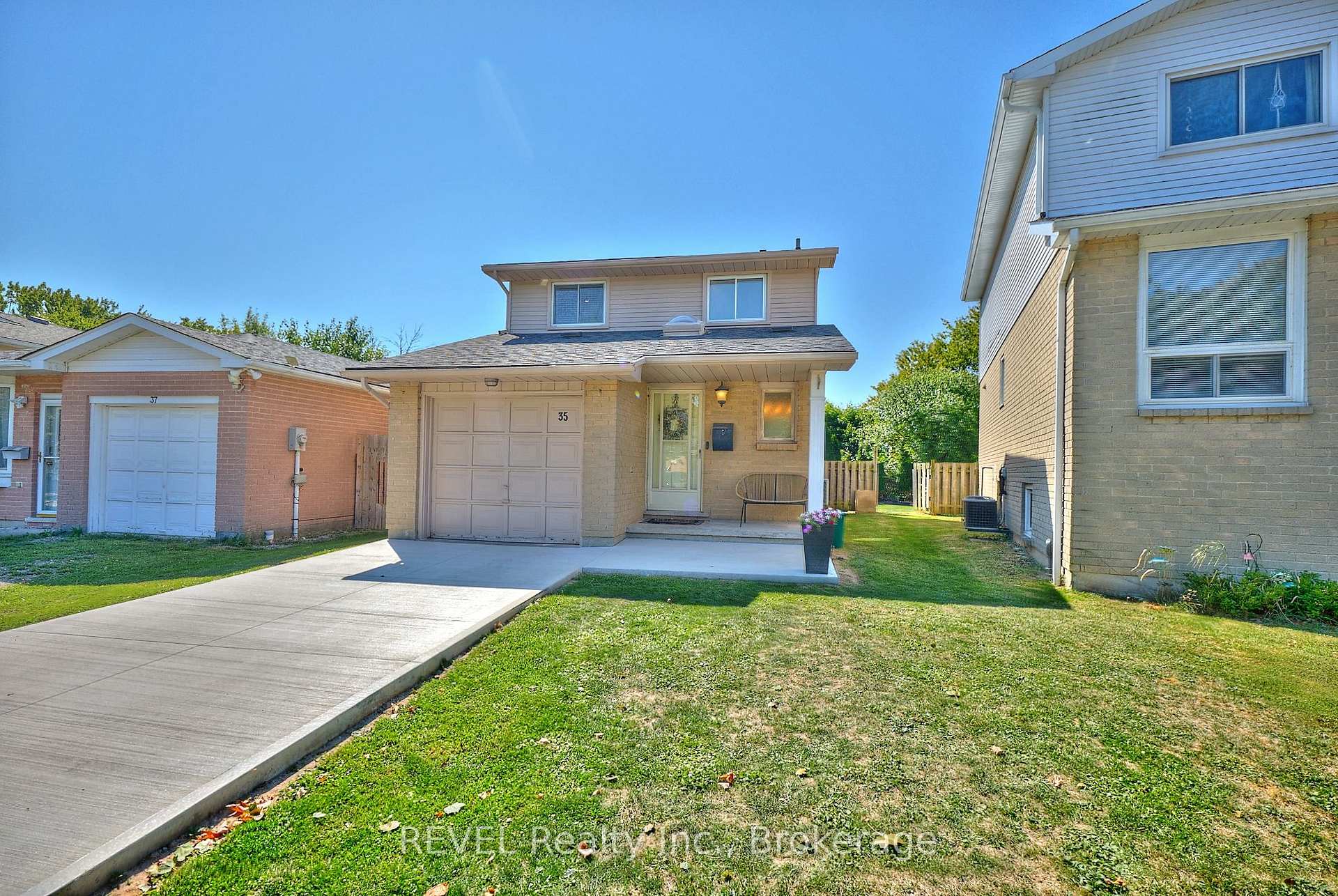 Front of 35 Romy Crescent