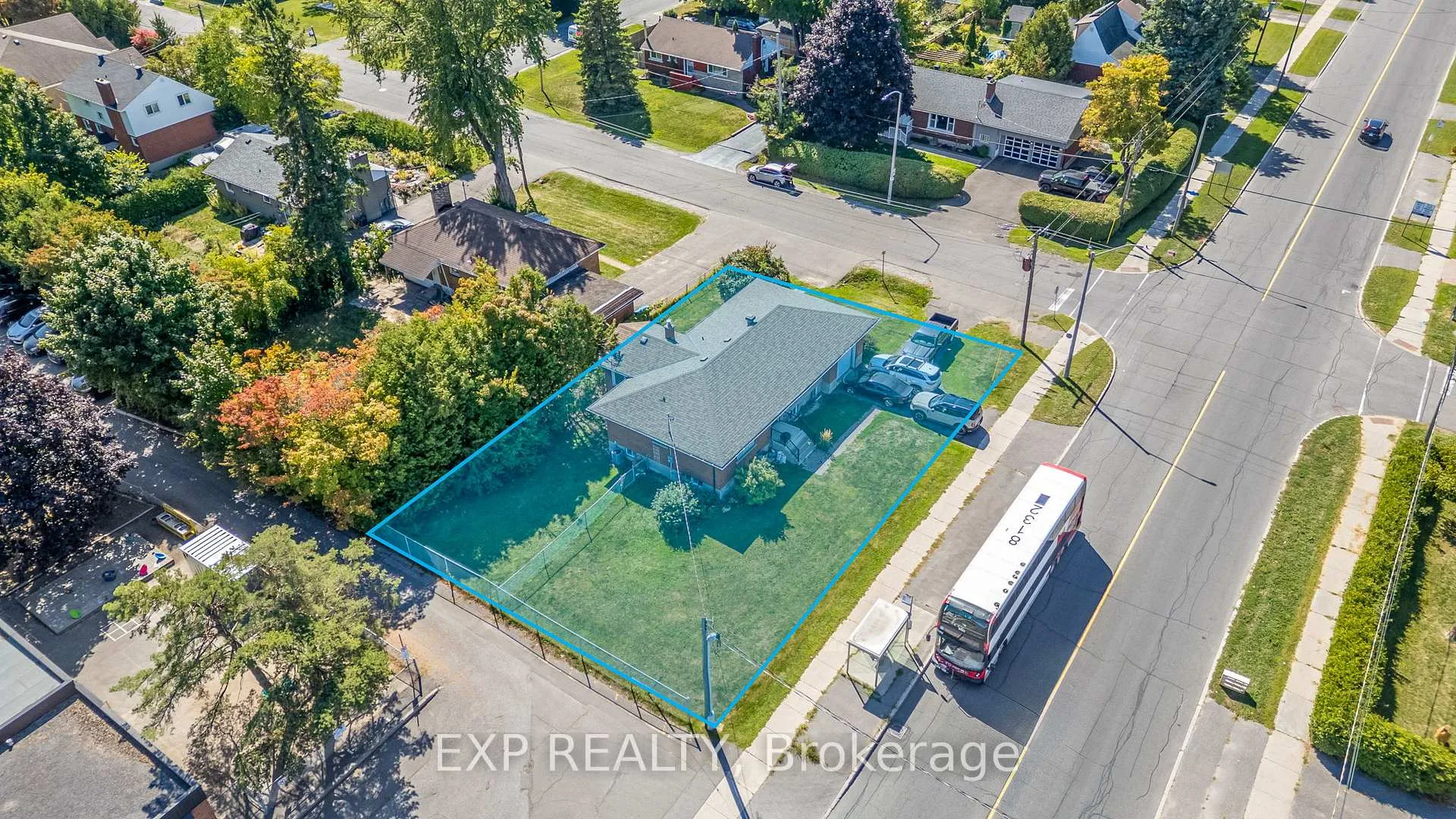 Photo 3 of 150 Meadowlands Drive W, Ottawa, Meadowlands/Crestview — HOMEH
