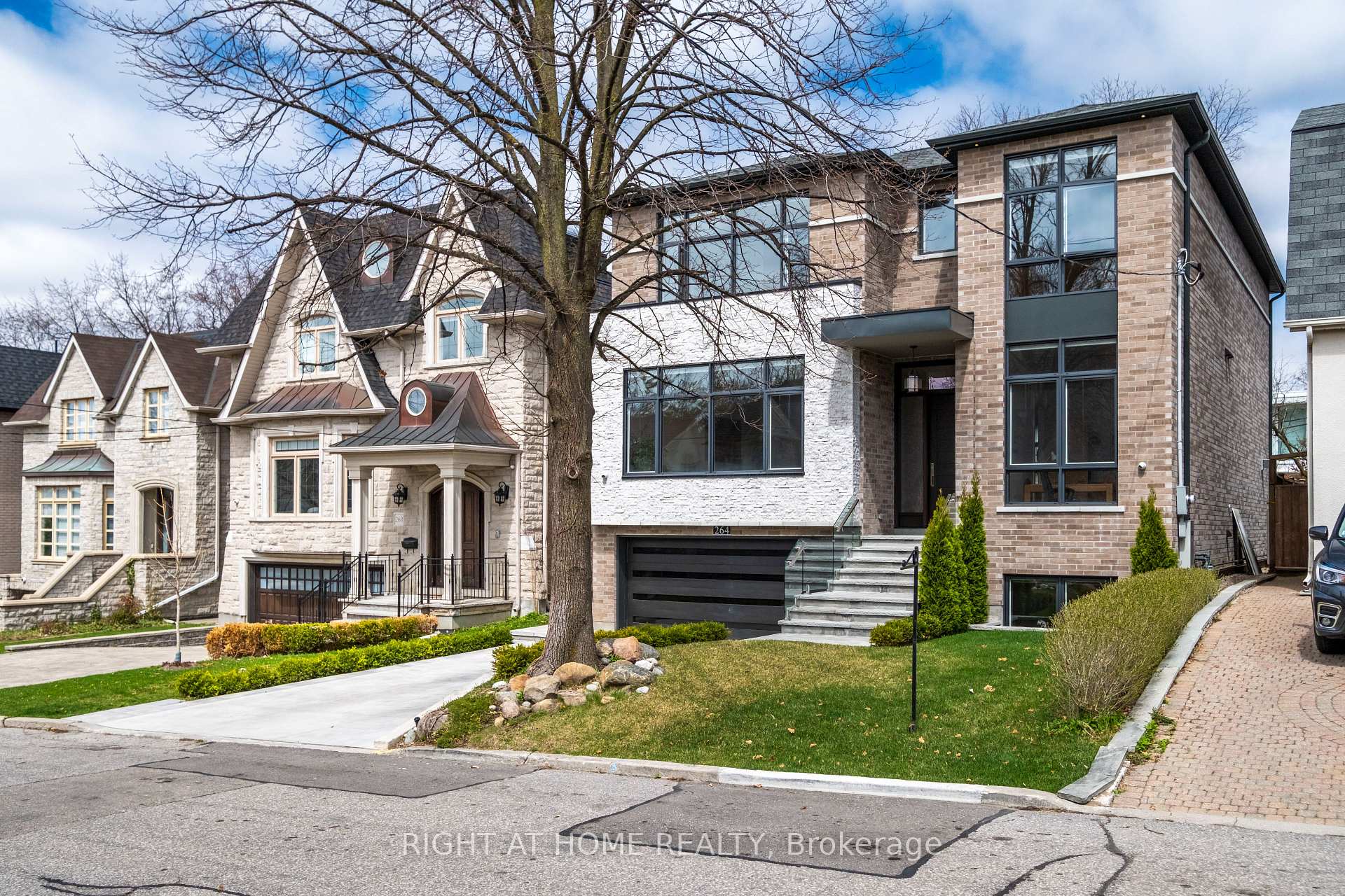 Front of 264 Joicey Boulevard