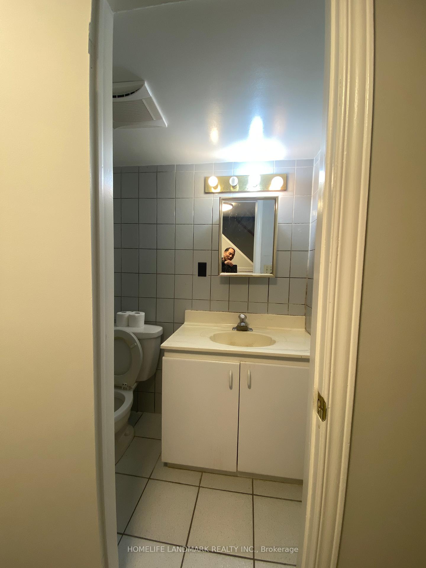 Photo 5 of Unit Bsmt, 38 Eaglestone Road, Scarborough, Tam O'Shanter-Sullivan — HOMEH