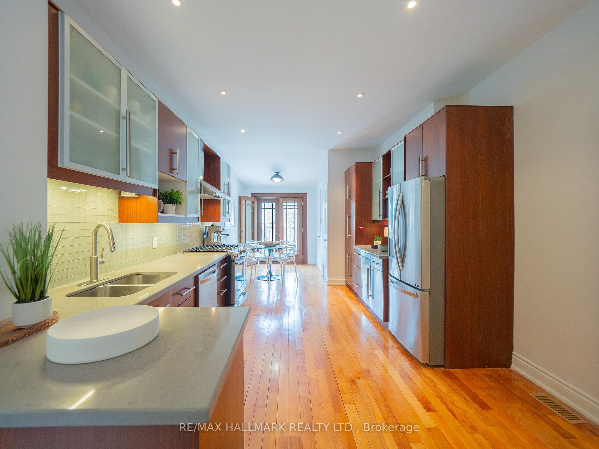 Photo 13 of 142 Heward Avenue, Toronto, South Riverdale — HOMEH