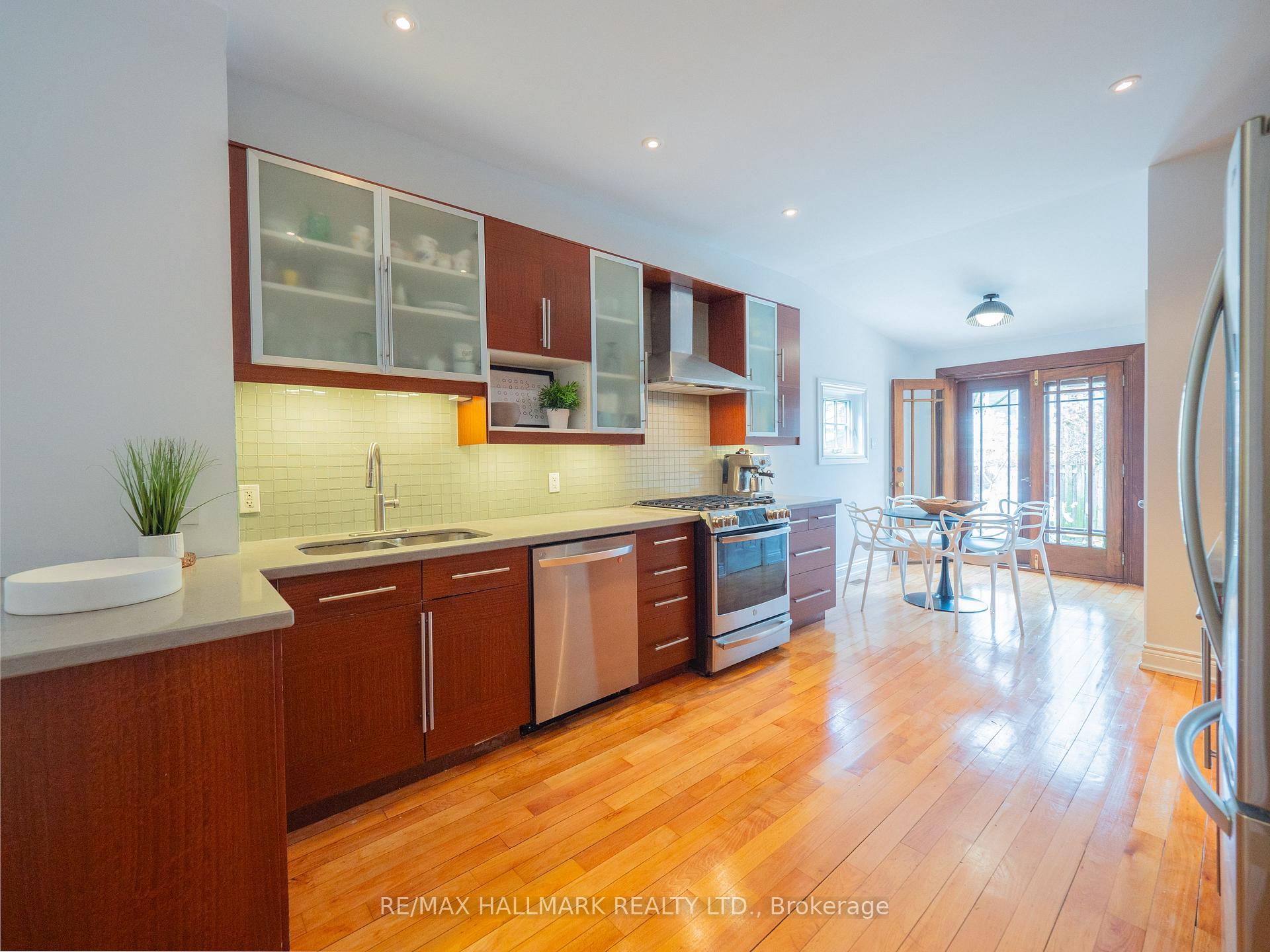 Photo 14 of 142 Heward Avenue, Toronto, South Riverdale — HOMEH