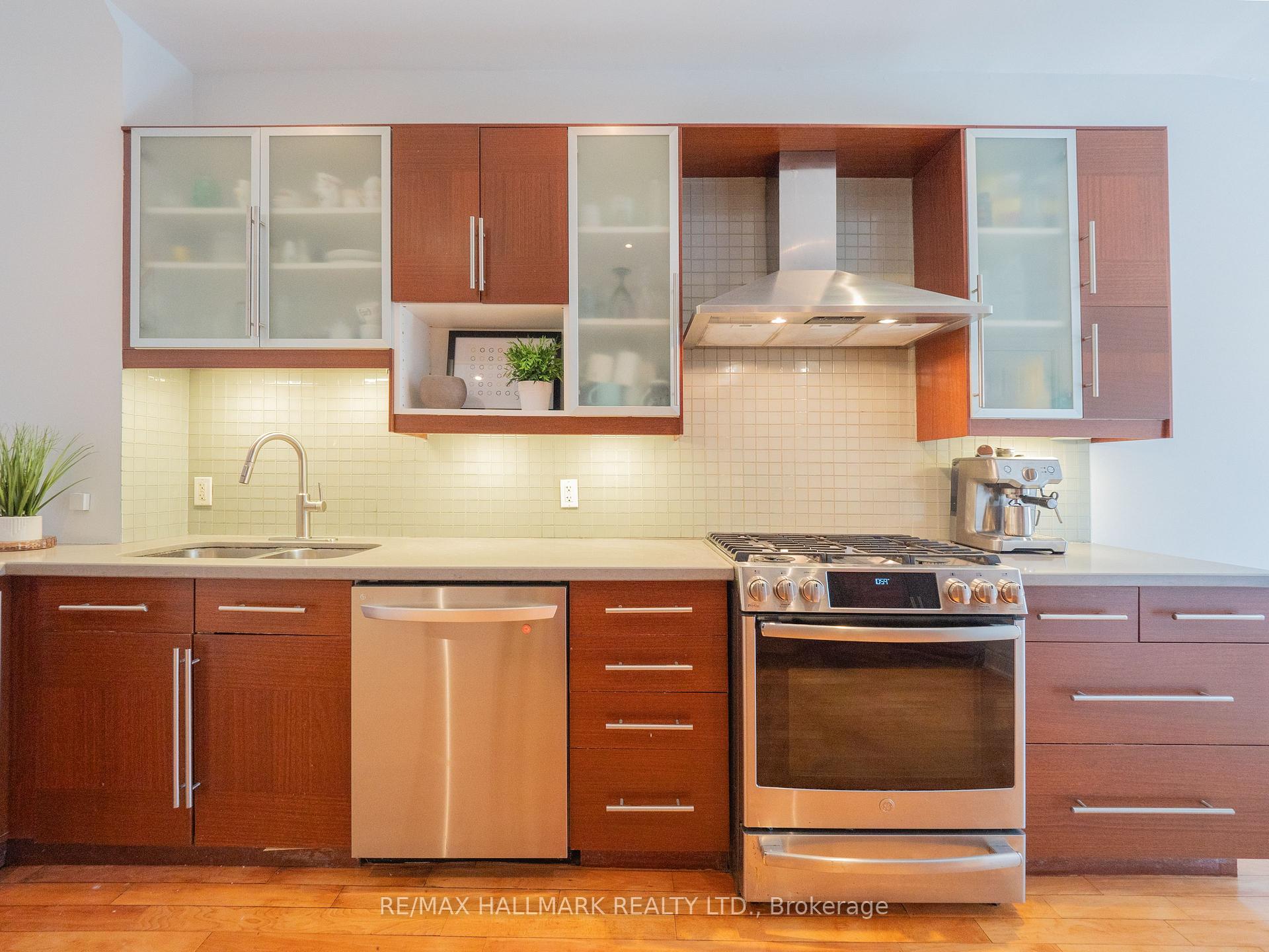 Photo 15 of 142 Heward Avenue, Toronto, South Riverdale — HOMEH