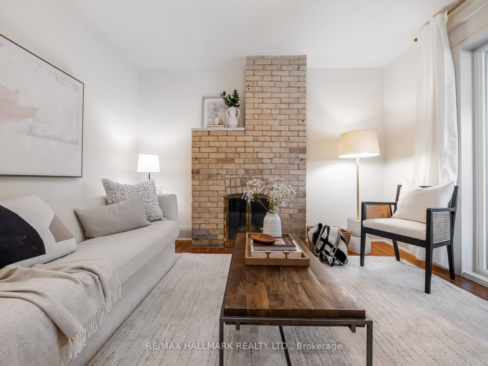 Photo 7 of 101 Chisholm Avenue, Toronto, Woodbine-Lumsden — HOMEH