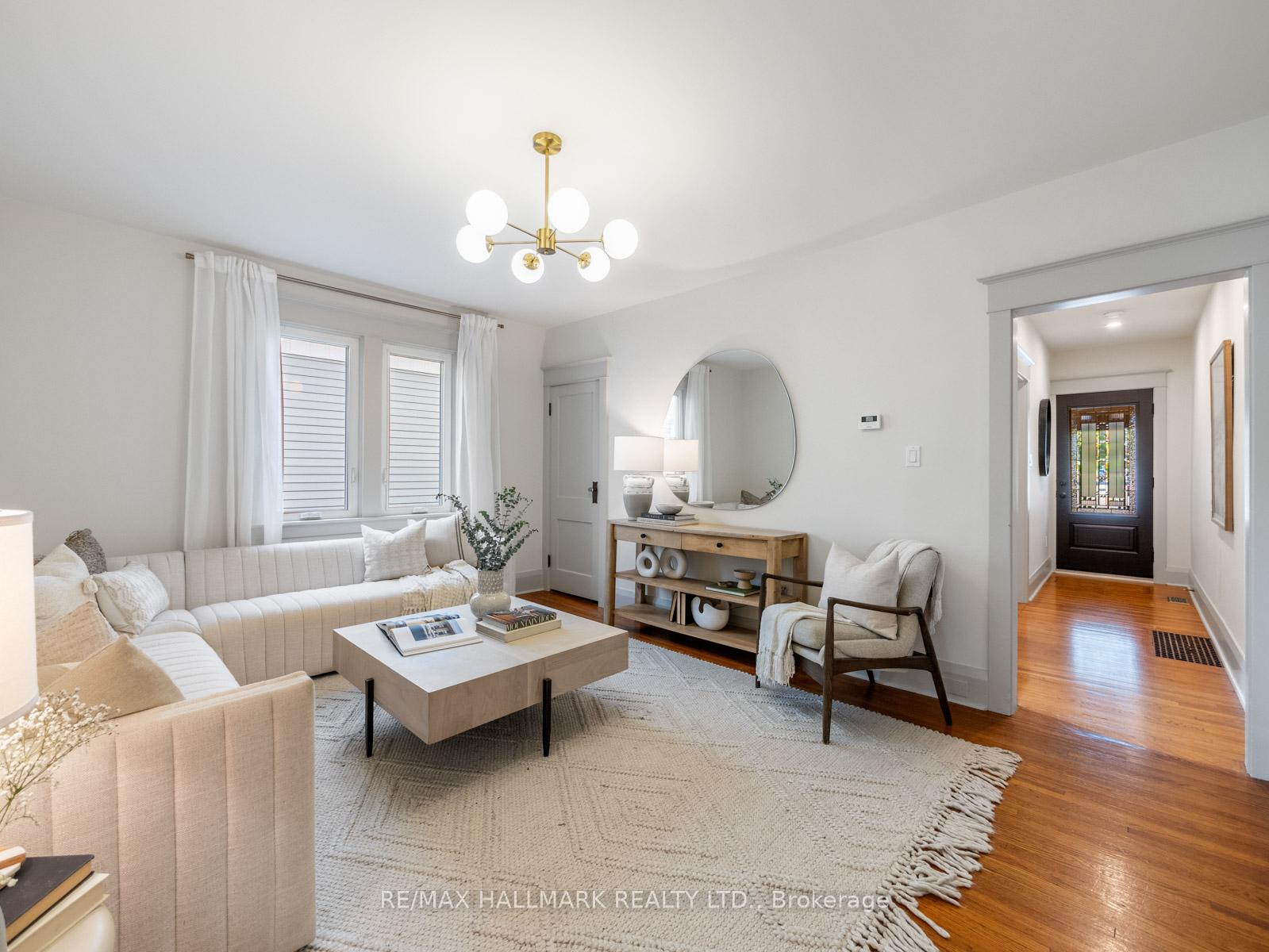 Photo 10 of 101 Chisholm Avenue, Toronto, Woodbine-Lumsden — HOMEH