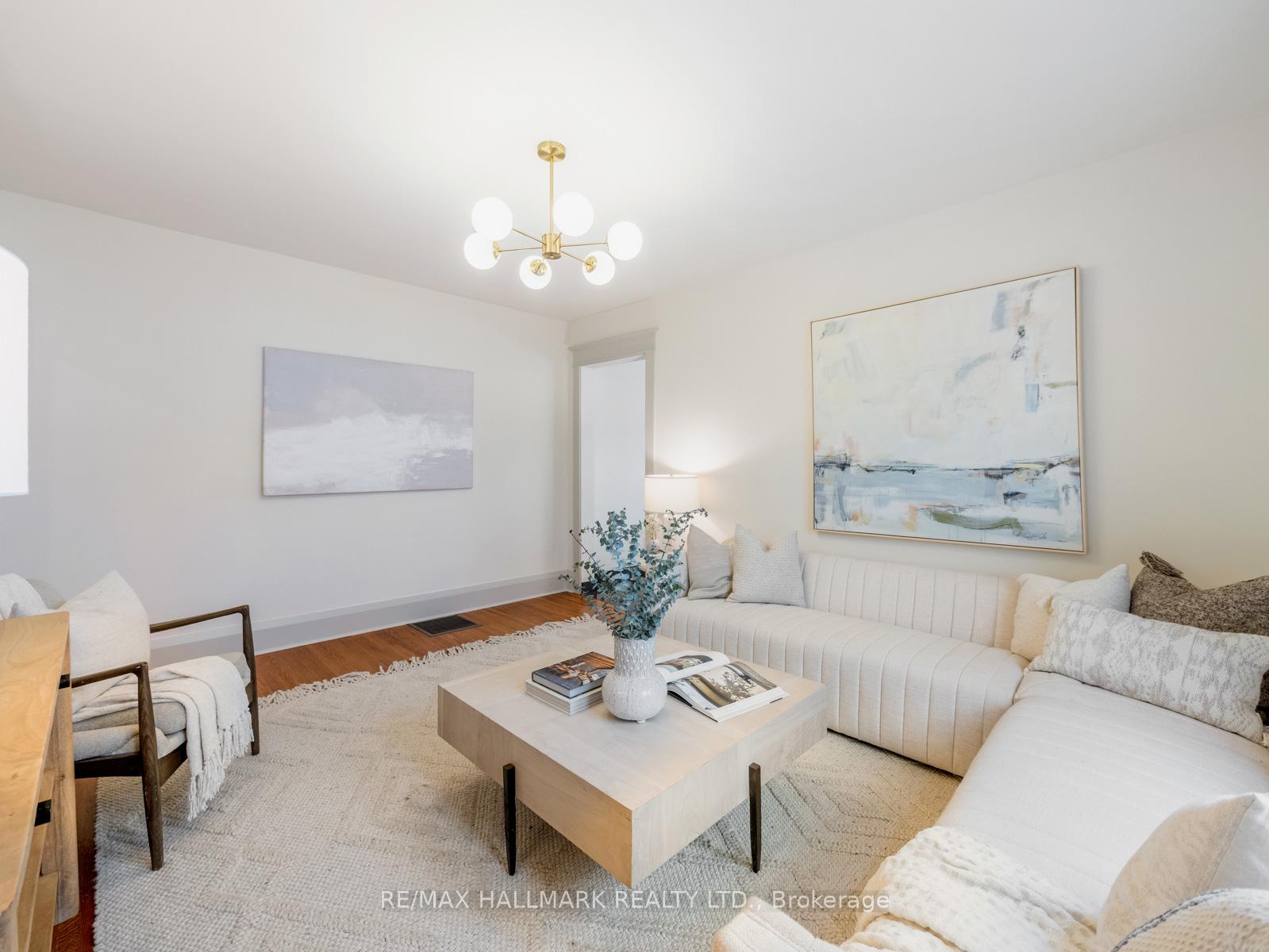 Photo 12 of 101 Chisholm Avenue, Toronto, Woodbine-Lumsden — HOMEH