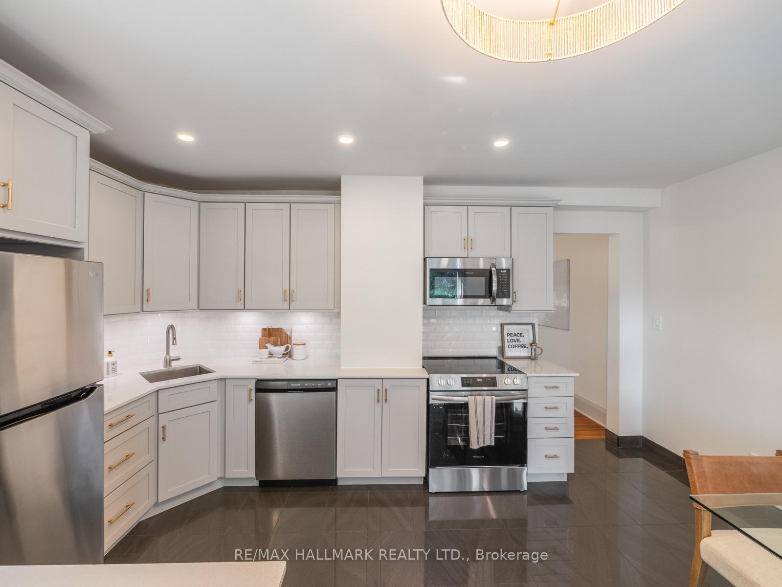 Photo 15 of 101 Chisholm Avenue, Toronto, Woodbine-Lumsden — HOMEH