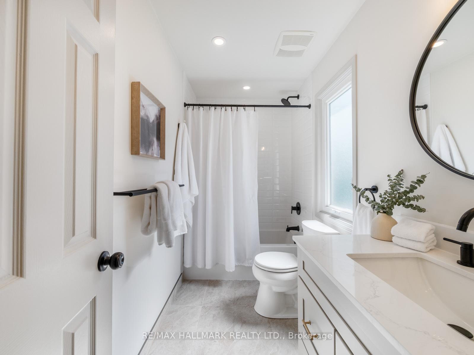 Photo 25 of 101 Chisholm Avenue, Toronto, Woodbine-Lumsden — HOMEH