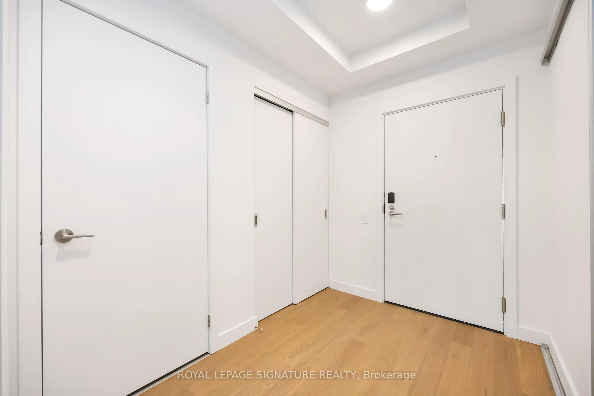 Photo 2 of Unit 420, 1720 Bayview Avenue, Toronto, Mount Pleasant East — HOMEH
