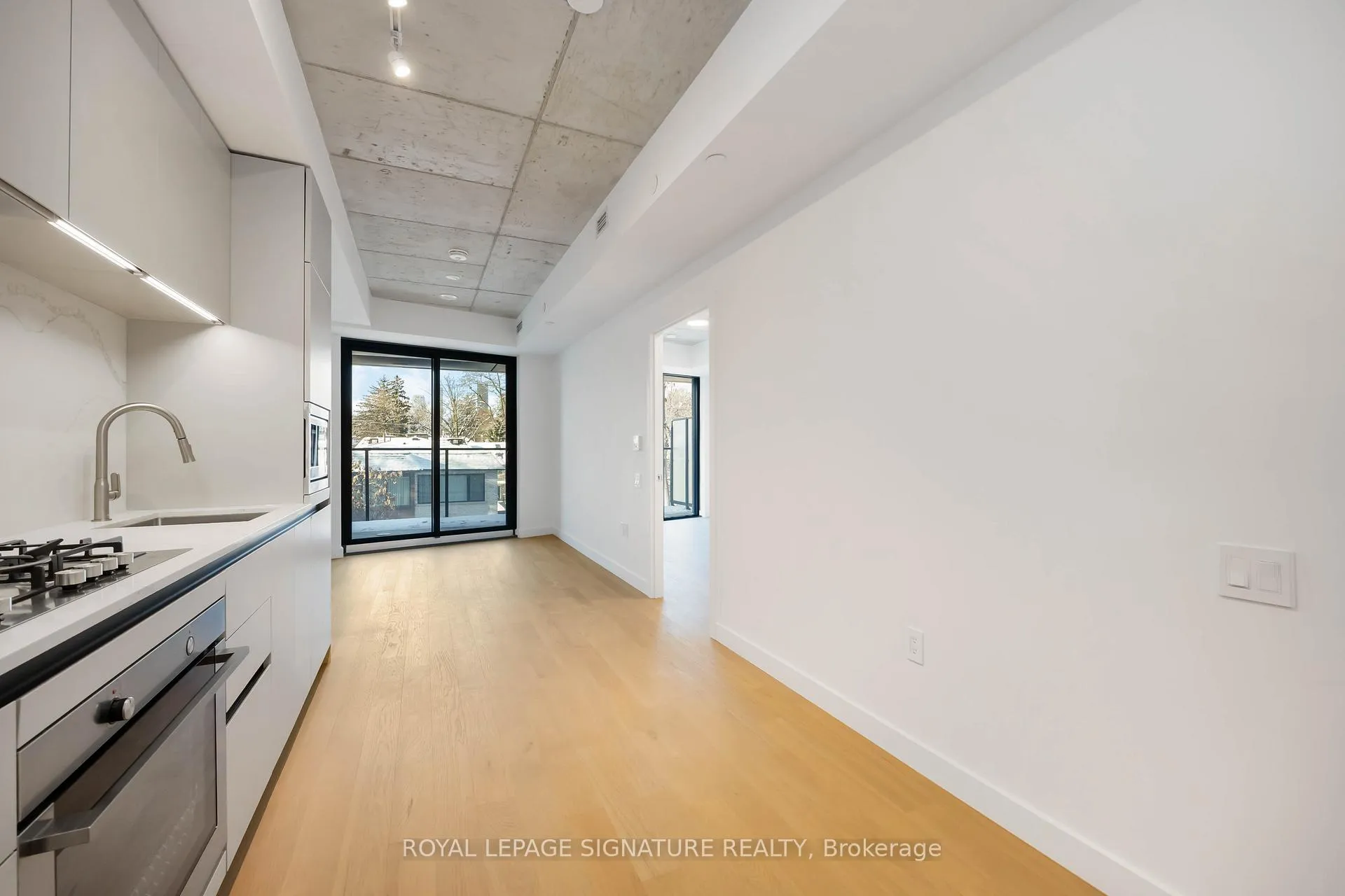 Photo 4 of Unit 420, 1720 Bayview Avenue, Toronto, Mount Pleasant East — HOMEH