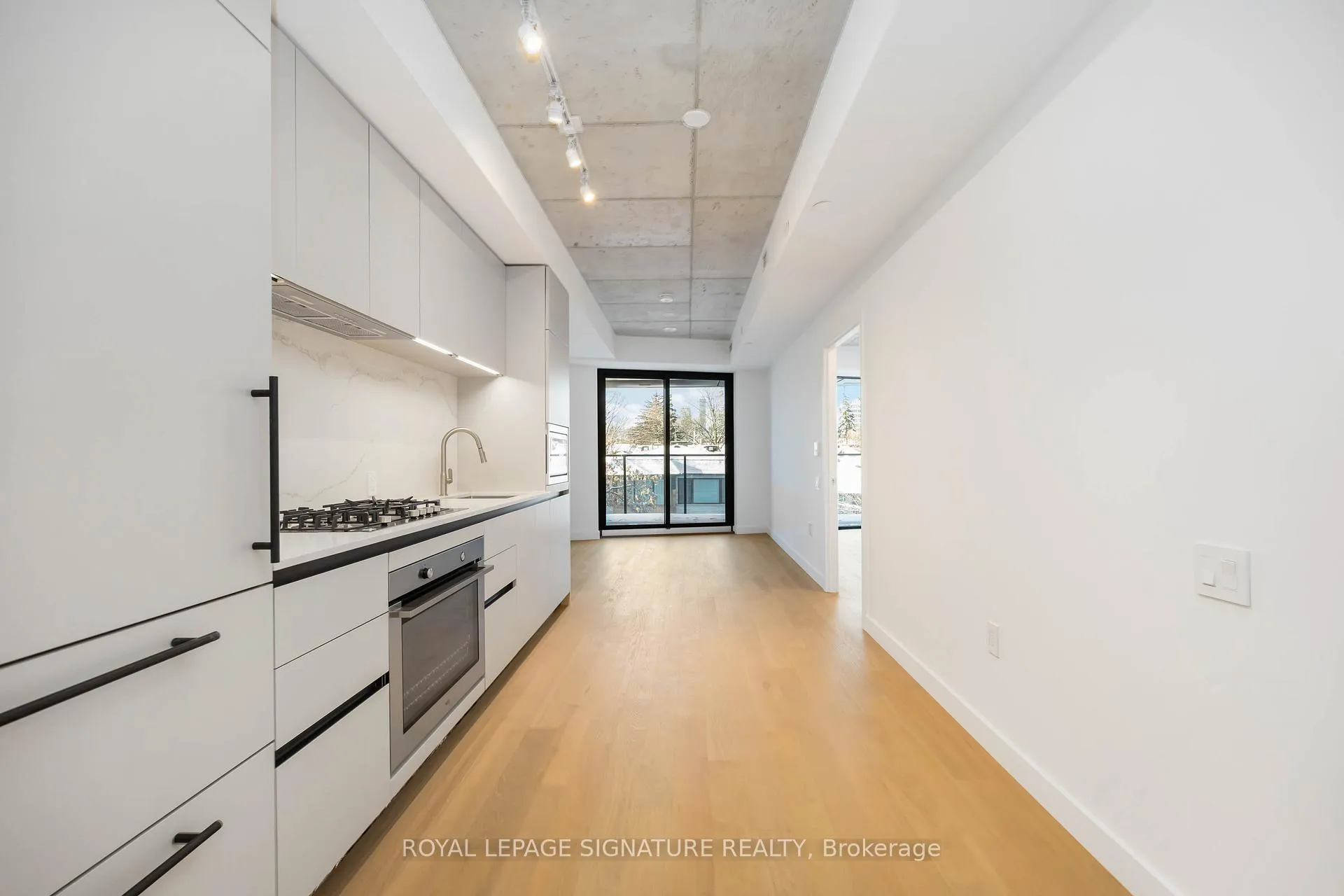 Photo 5 of Unit 420, 1720 Bayview Avenue, Toronto, Mount Pleasant East — HOMEH