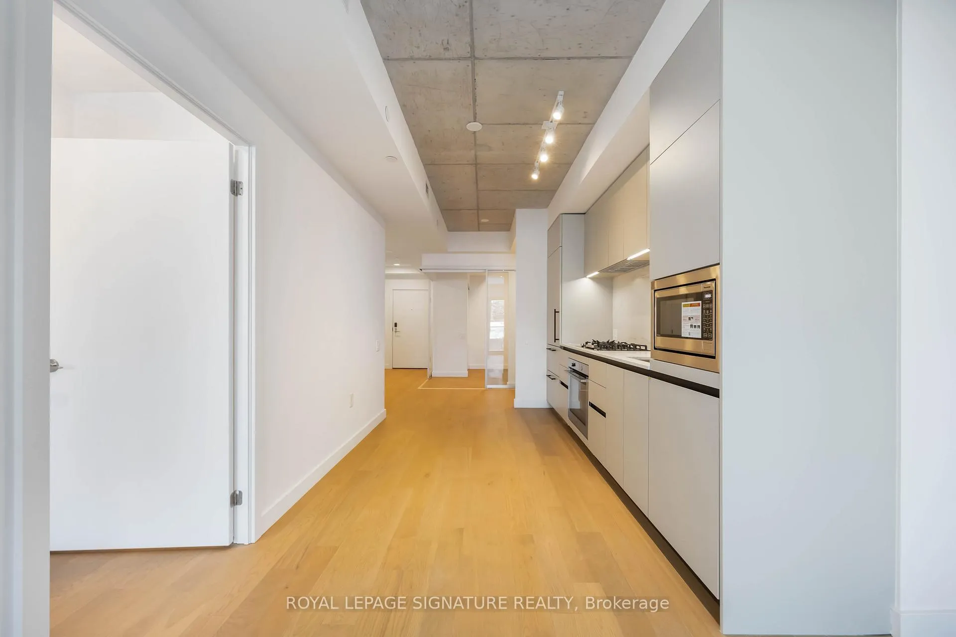 Photo 7 of Unit 420, 1720 Bayview Avenue, Toronto, Mount Pleasant East — HOMEH
