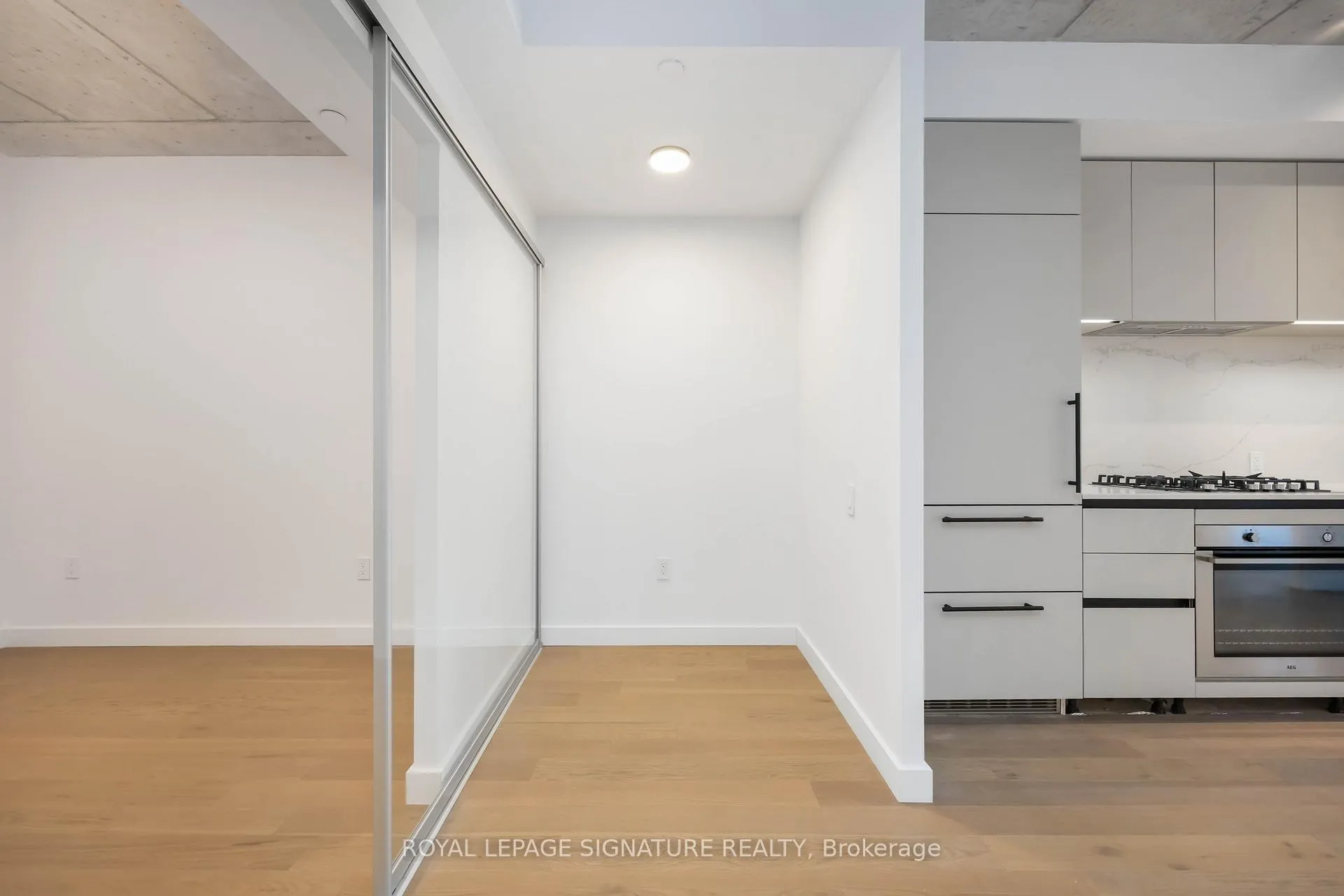 Photo 8 of Unit 420, 1720 Bayview Avenue, Toronto, Mount Pleasant East — HOMEH