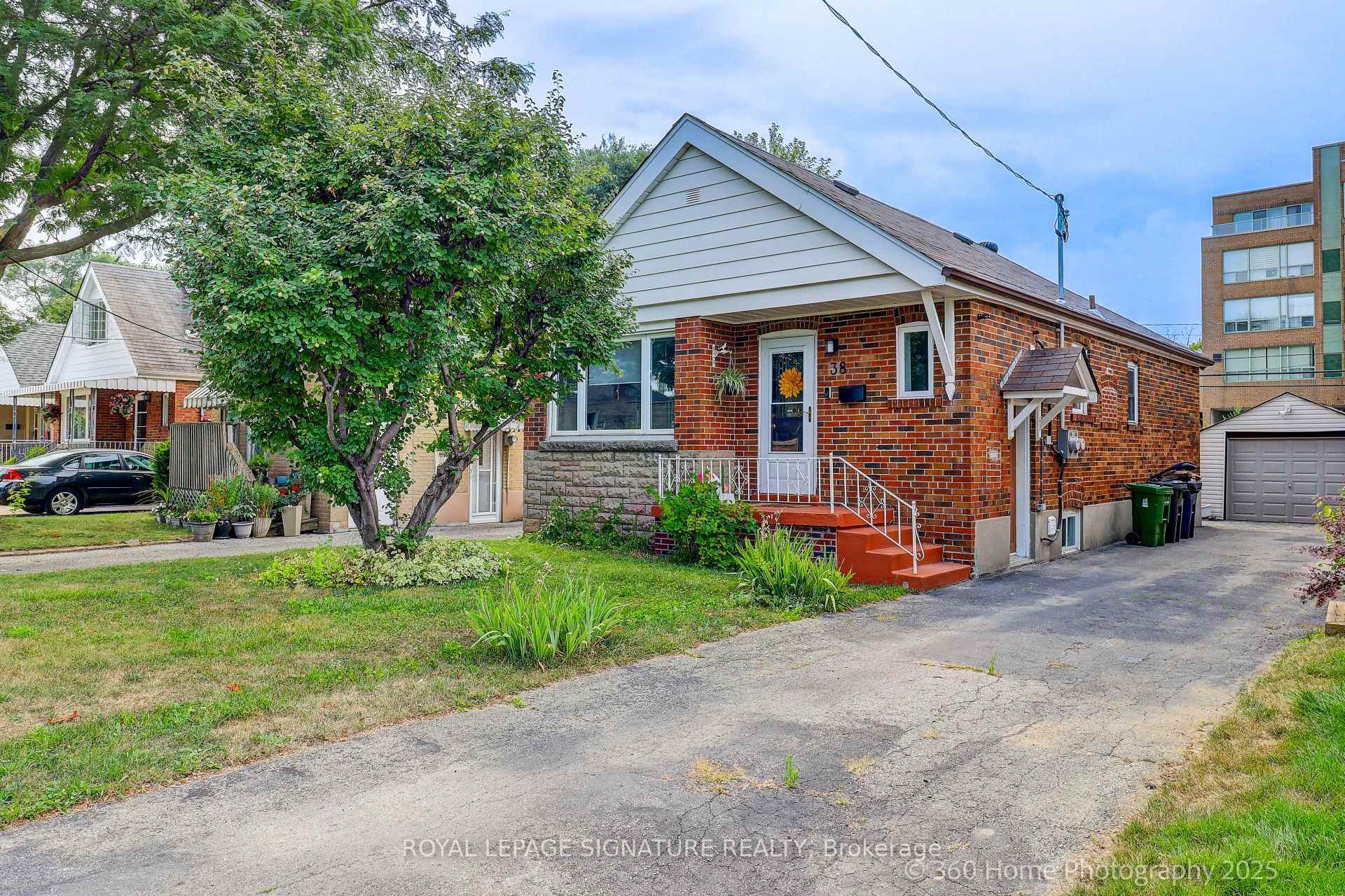 Photo 2 of Unit Basement, 38 Westview Boulevard, Toronto, O'Connor-Parkview — HOMEH