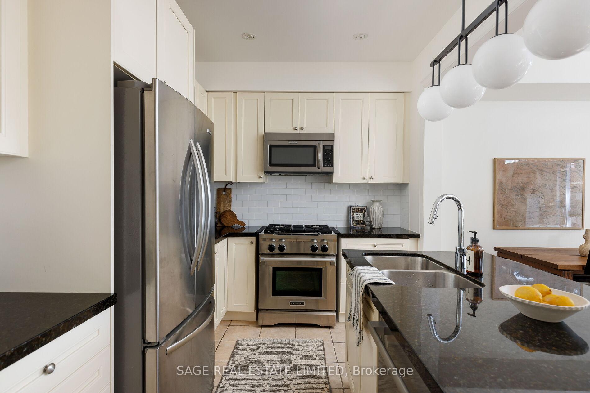 Photo 18 of 53E Dentonia Park Avenue, Toronto, Crescent Town — HOMEH