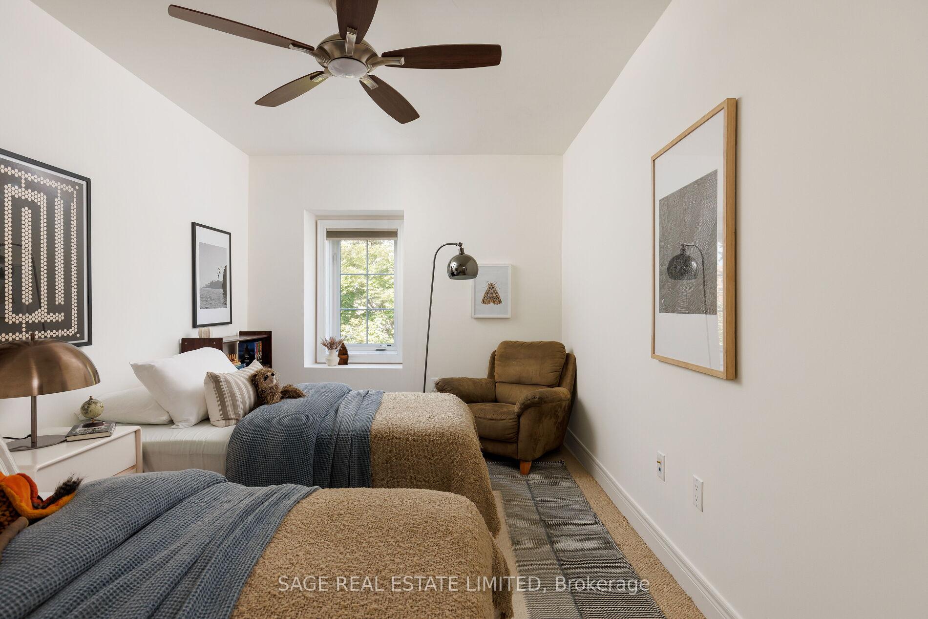 Photo 34 of 53E Dentonia Park Avenue, Toronto, Crescent Town — HOMEH
