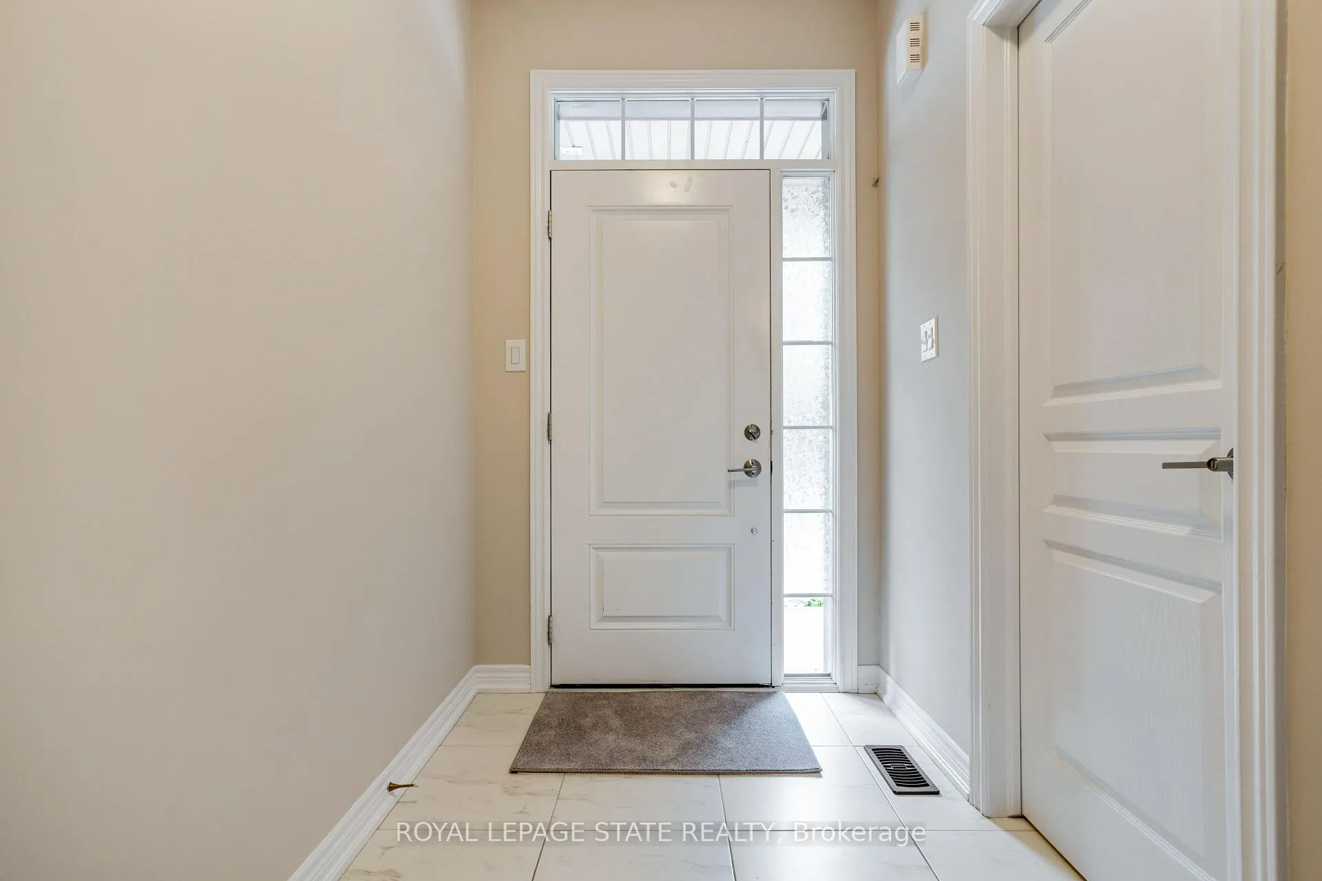 Photo 5 of 27 Waterview Lane, Grimsby, Grimsby Beach — HOMEH