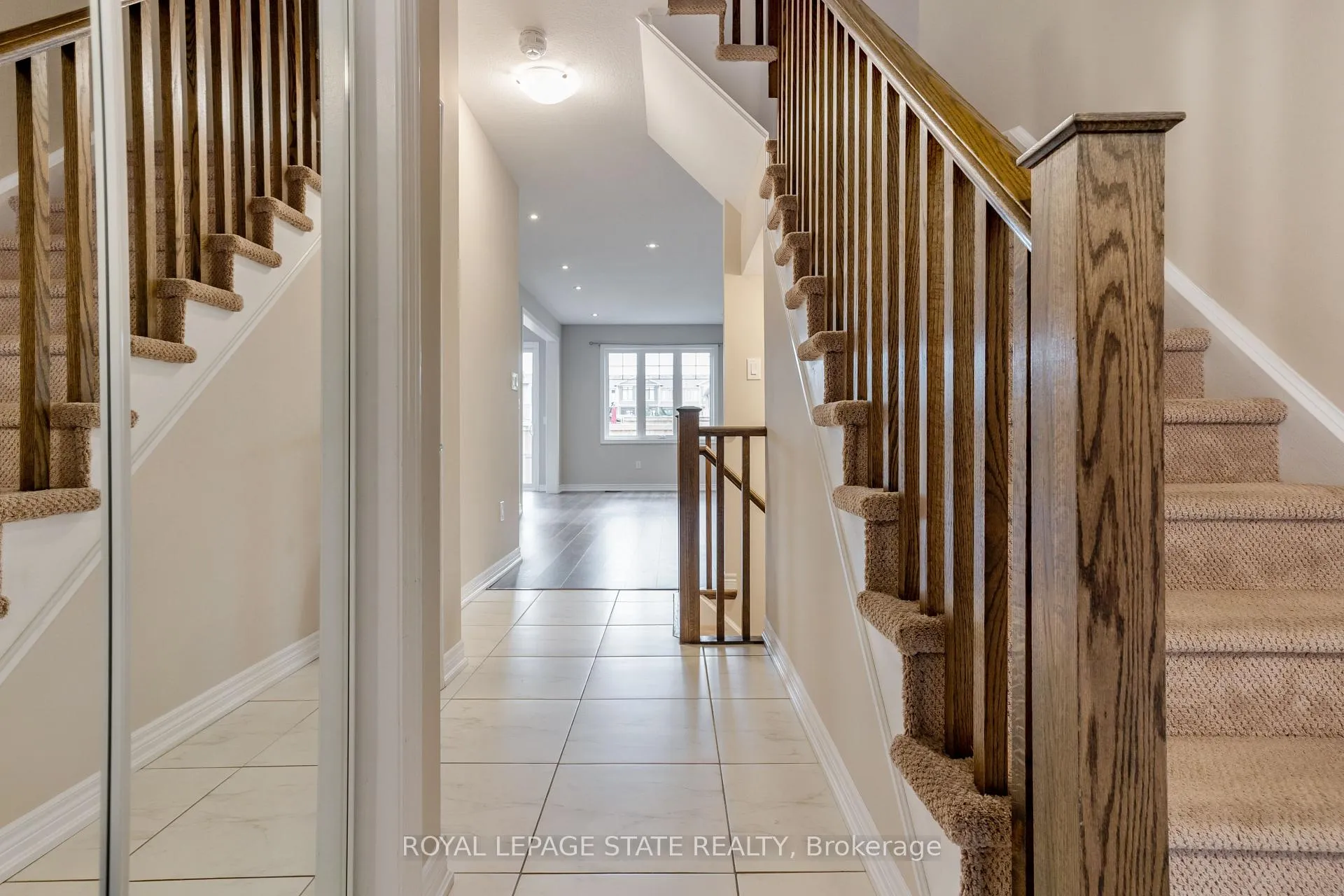 Photo 6 of 27 Waterview Lane, Grimsby, Grimsby Beach — HOMEH