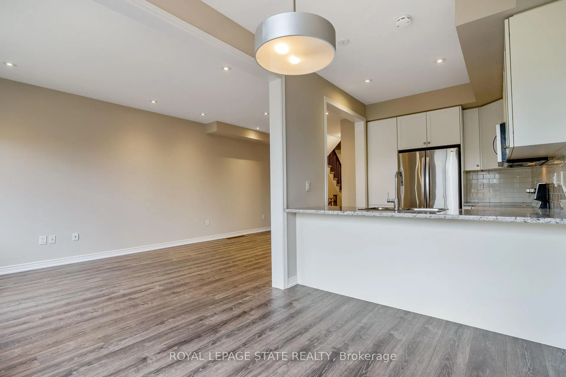 Photo 9 of 27 Waterview Lane, Grimsby, Grimsby Beach — HOMEH