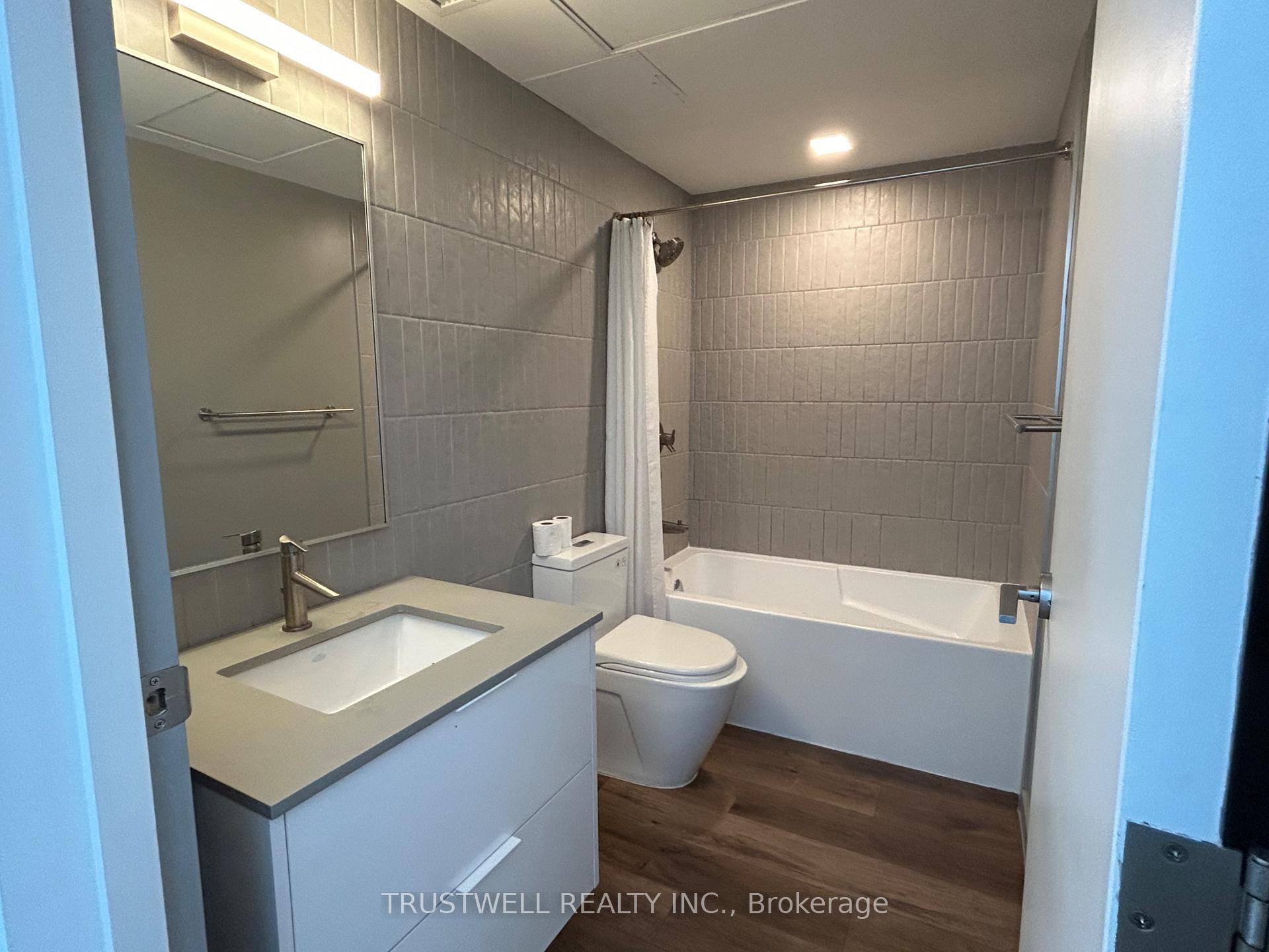 Photo 5 of Unit 303, 377 Broadview Avenue, Toronto, North Riverdale — HOMEH