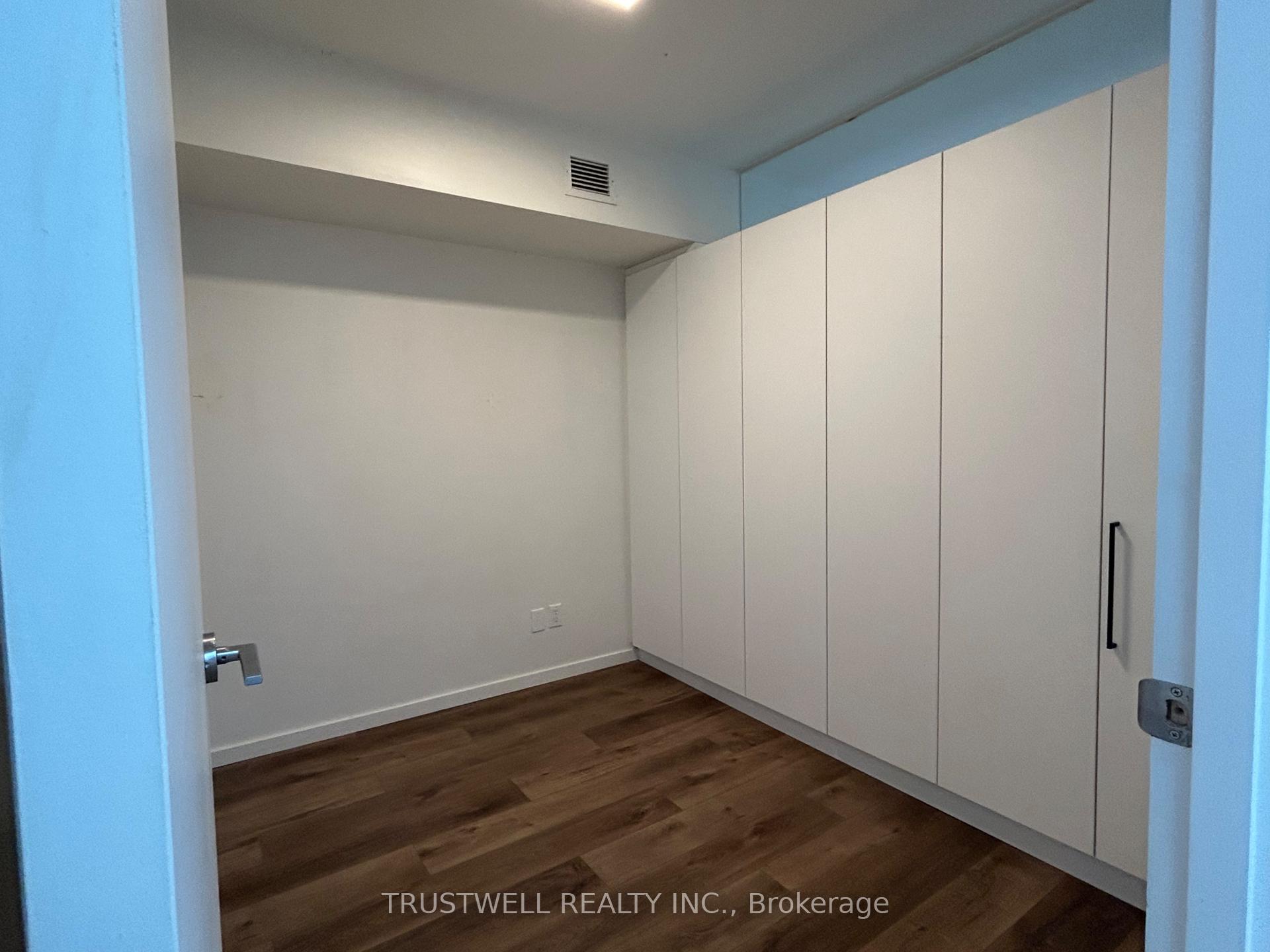 Photo 6 of Unit 303, 377 Broadview Avenue, Toronto, North Riverdale — HOMEH