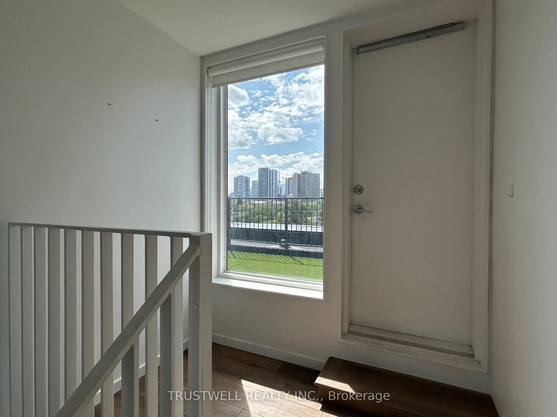 Photo 9 of Unit 303, 377 Broadview Avenue, Toronto, North Riverdale — HOMEH