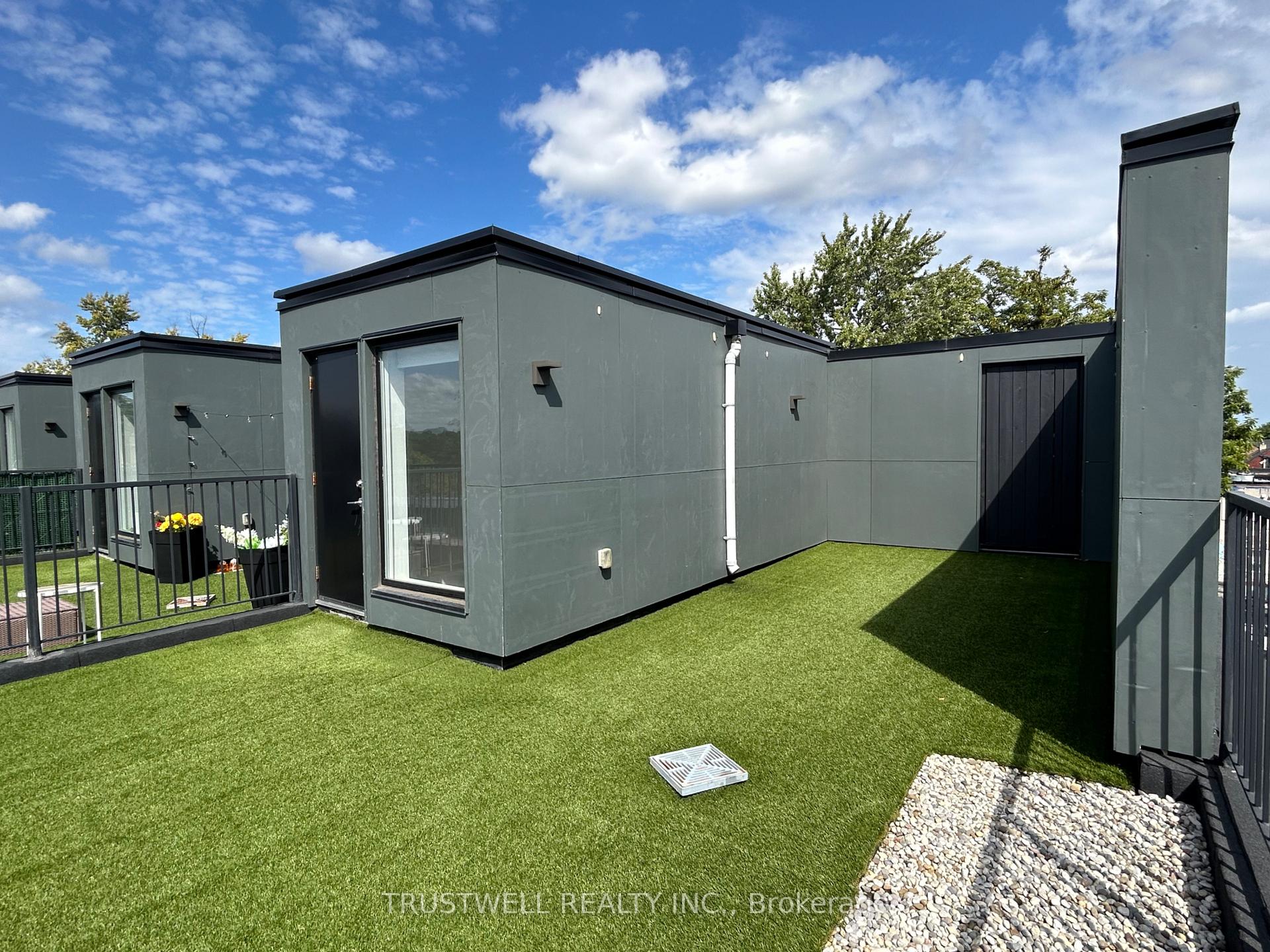 Photo 12 of Unit 303, 377 Broadview Avenue, Toronto, North Riverdale — HOMEH