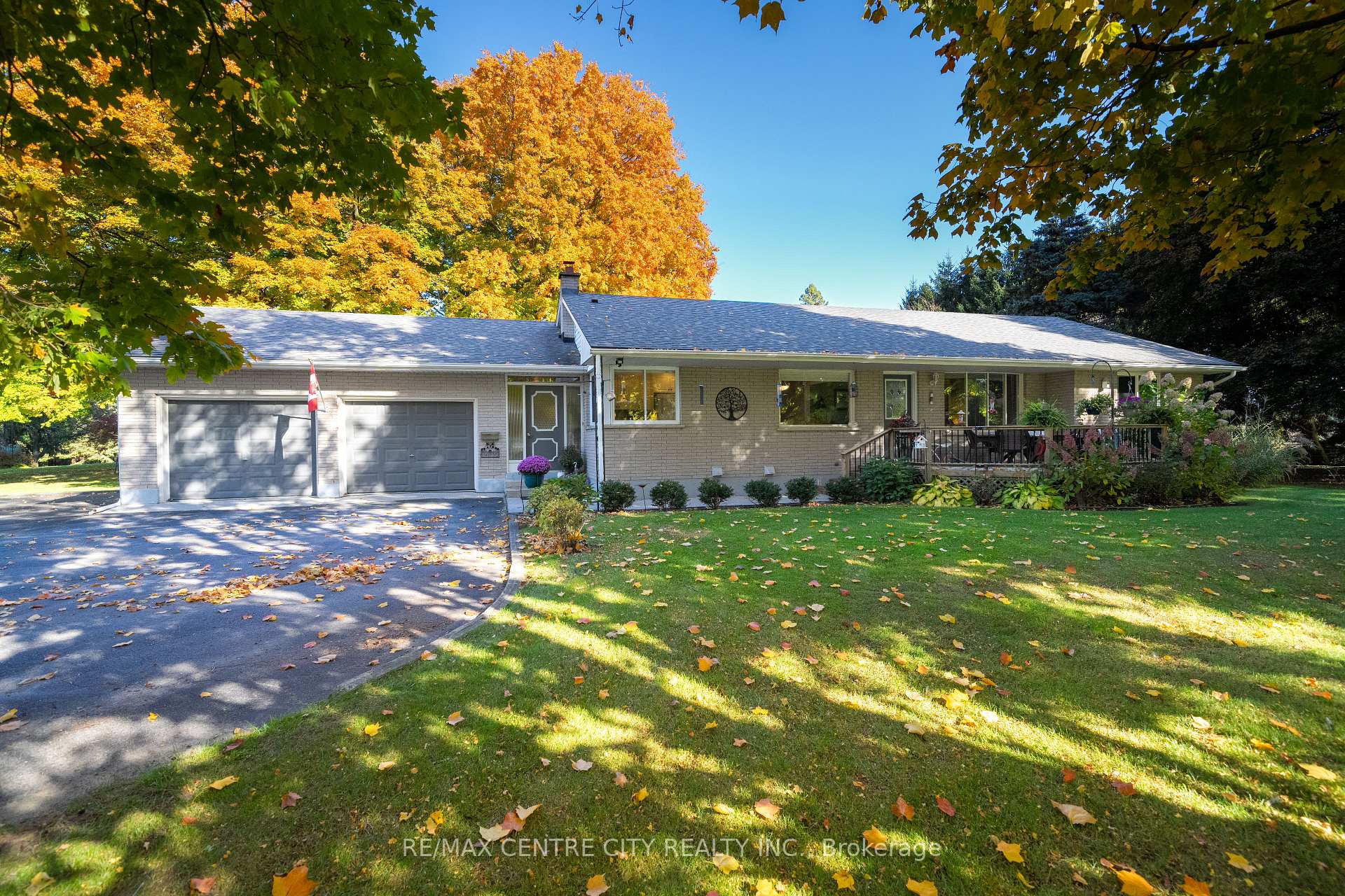 Photo 1 of 7907 Walkers Drive, Strathroy-Caradoc, Rural Strathroy-Caradoc — HOMEH