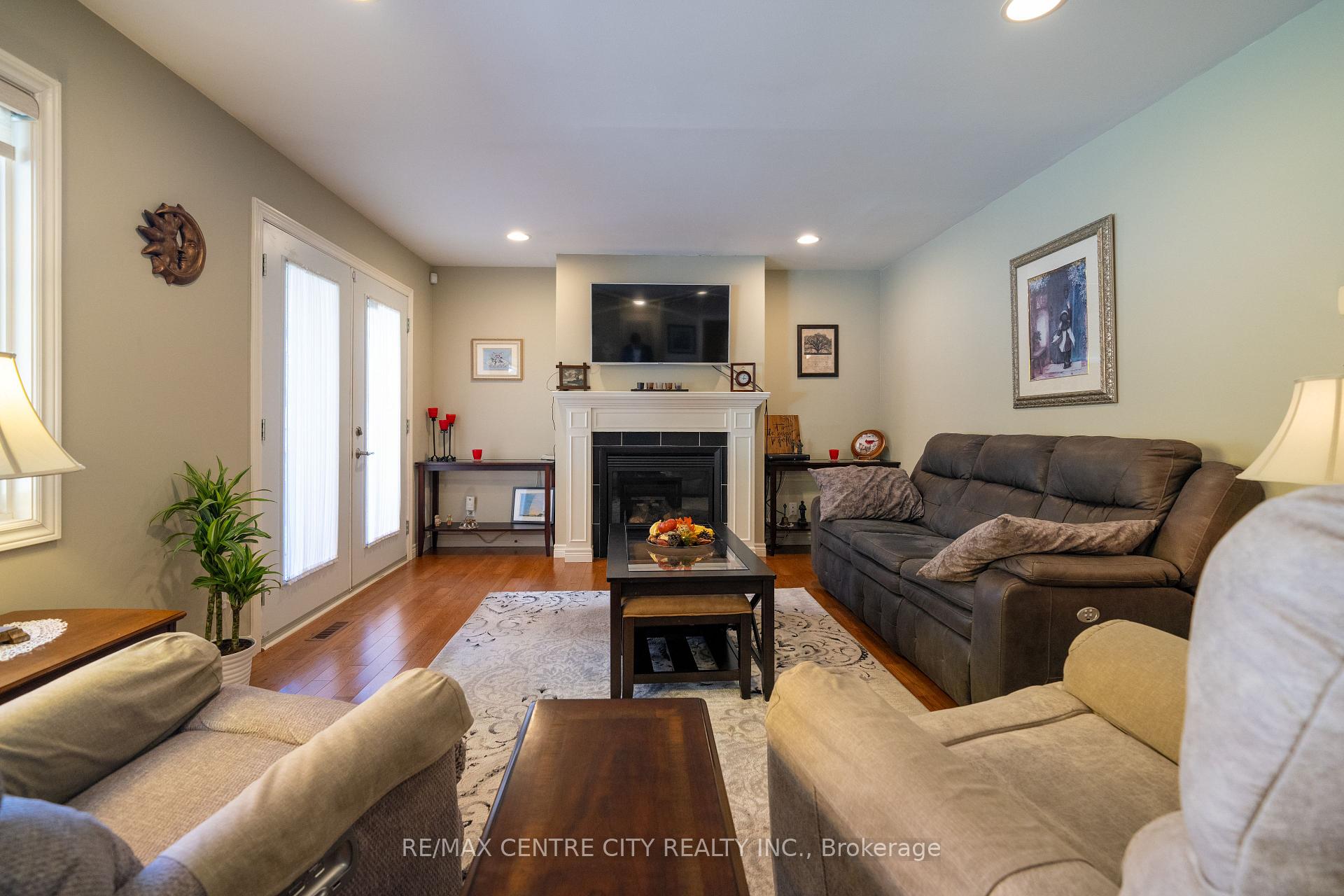 Photo 11 of 7907 Walkers Drive, Strathroy-Caradoc, Rural Strathroy-Caradoc — HOMEH
