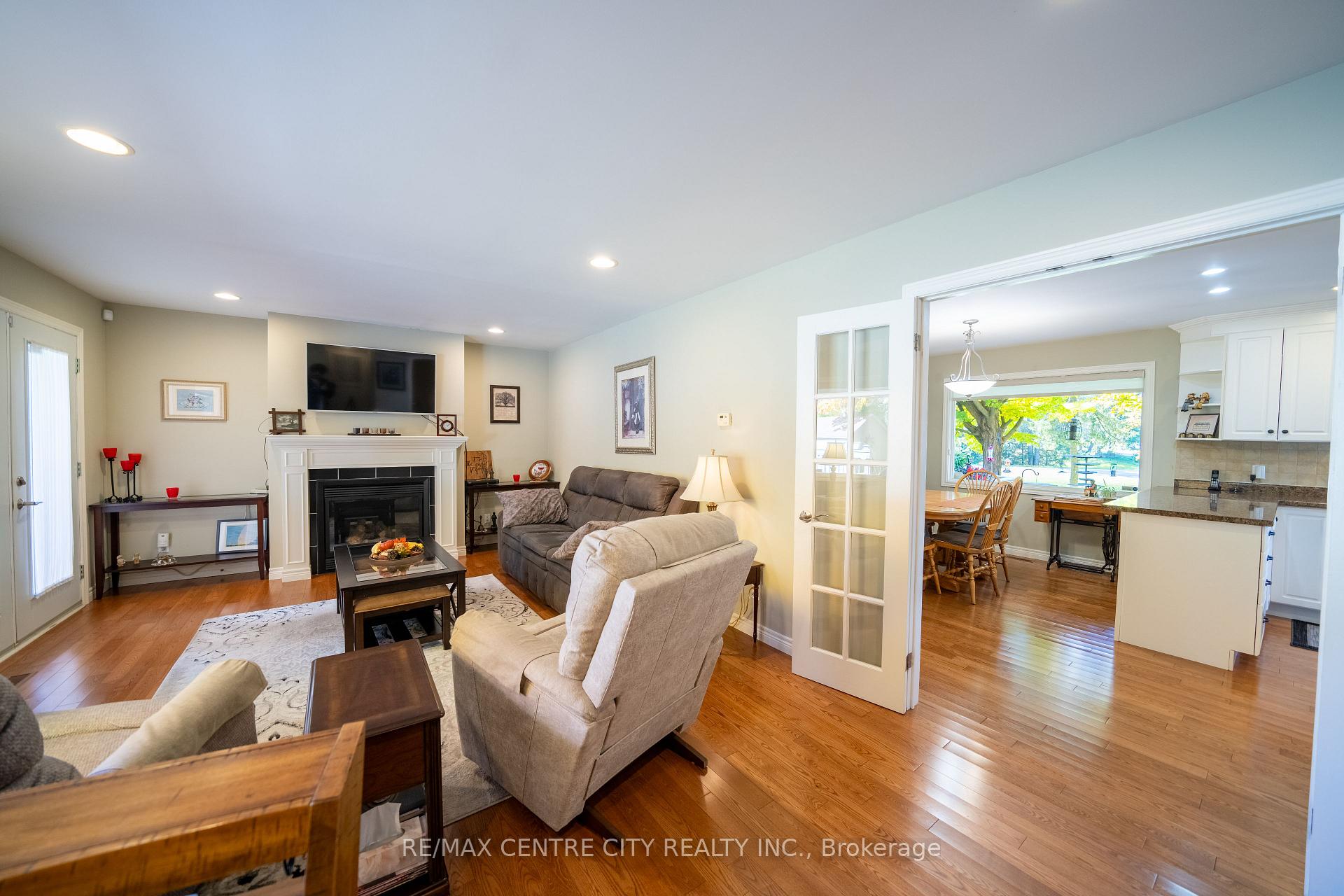 Photo 15 of 7907 Walkers Drive, Strathroy-Caradoc, Rural Strathroy-Caradoc — HOMEH