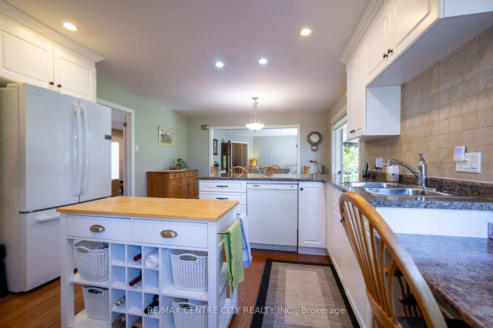 Photo 17 of 7907 Walkers Drive, Strathroy-Caradoc, Rural Strathroy-Caradoc — HOMEH