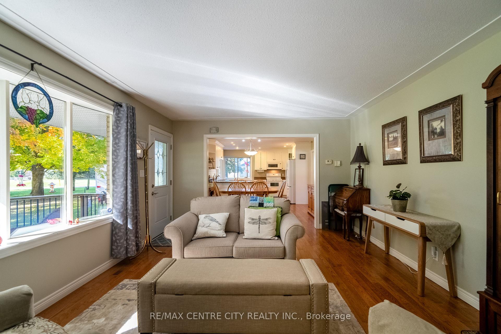 Photo 21 of 7907 Walkers Drive, Strathroy-Caradoc, Rural Strathroy-Caradoc — HOMEH