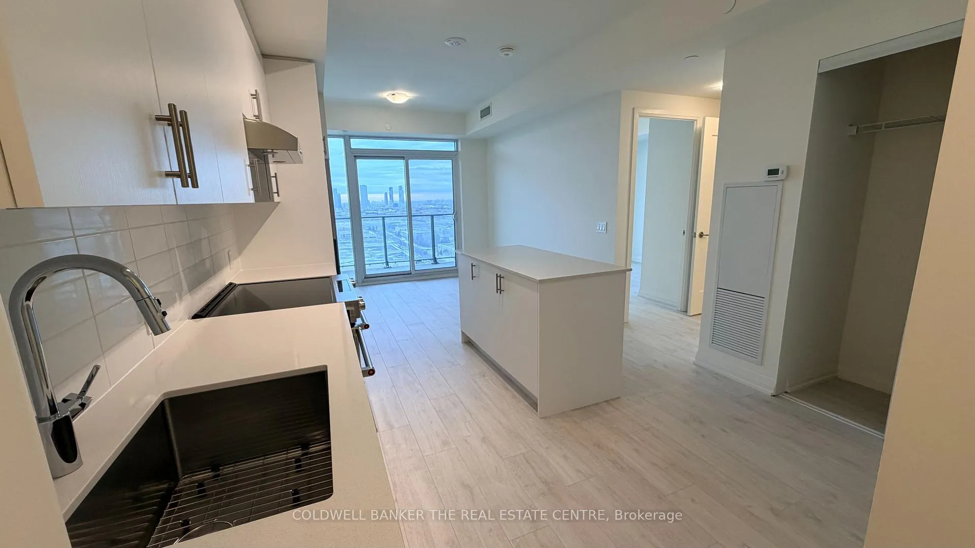Photo 7 of Unit 1923, 8960 Jane Street, Vaughan, Vellore Village — HOMEH
