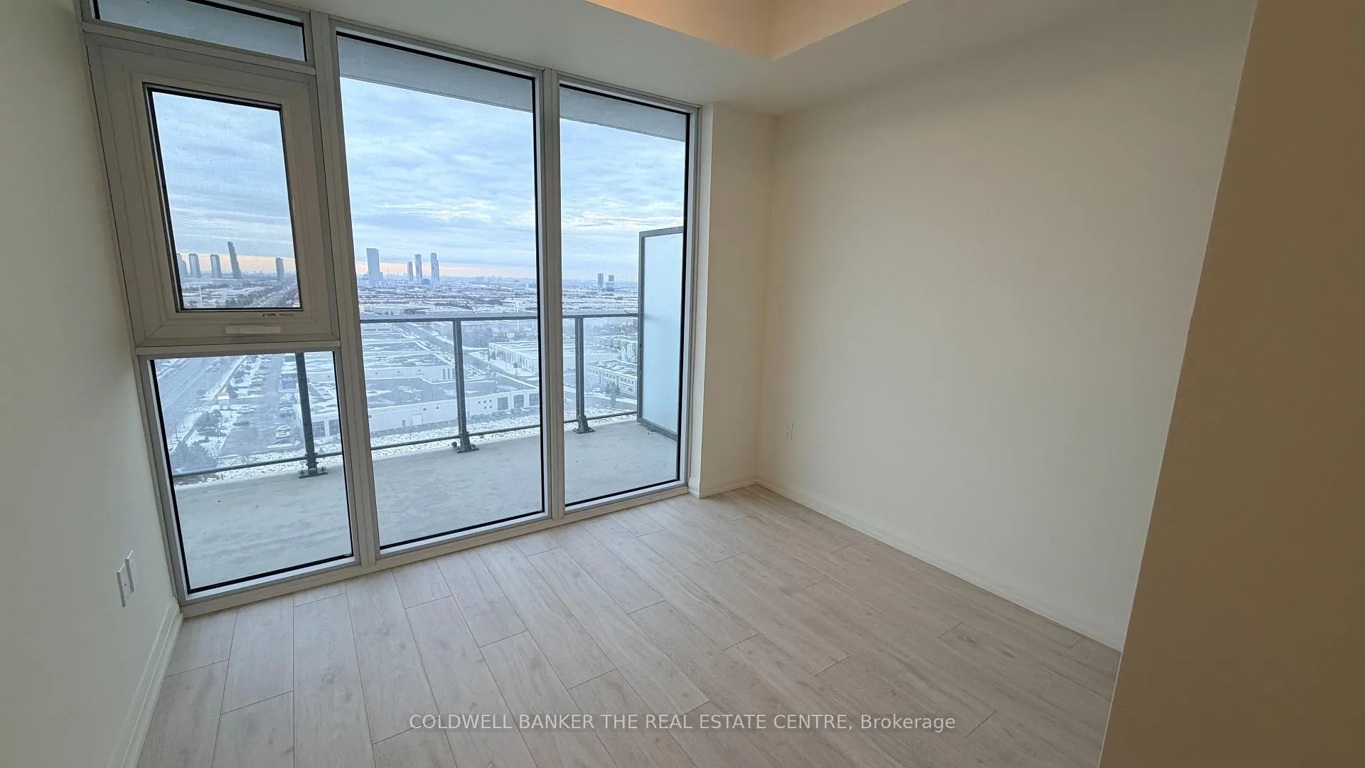 Photo 12 of Unit 1923, 8960 Jane Street, Vaughan, Vellore Village — HOMEH