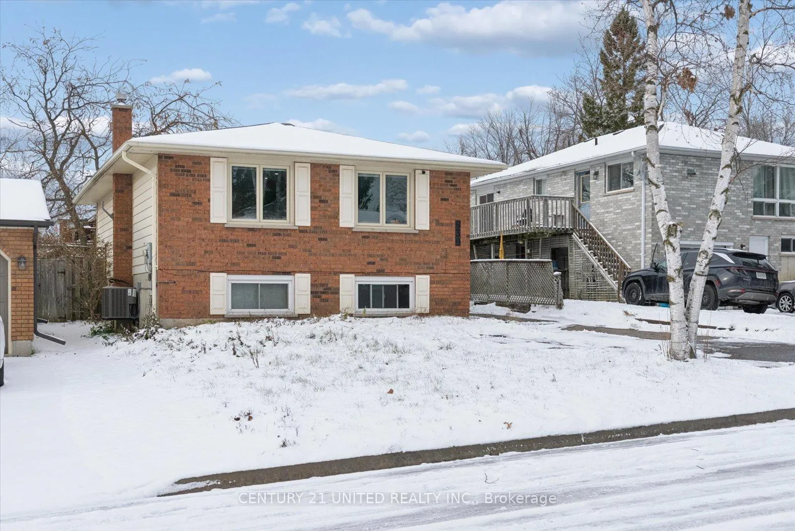 Photo 1 of 939 Dainard Drive, Peterborough, Monaghan Ward 2 — HOMEH