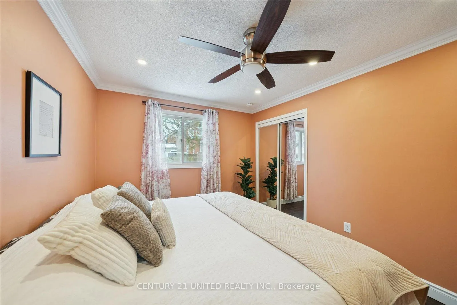 Photo 16 of 939 Dainard Drive, Peterborough, Monaghan Ward 2 — HOMEH