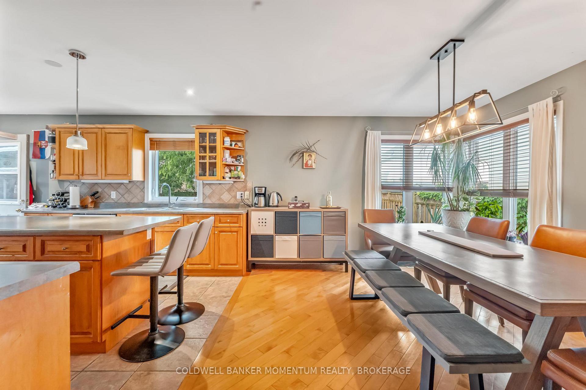 Photo 11 of 163 Crysler Crescent, Thorold, Confederation Heights — HOMEH