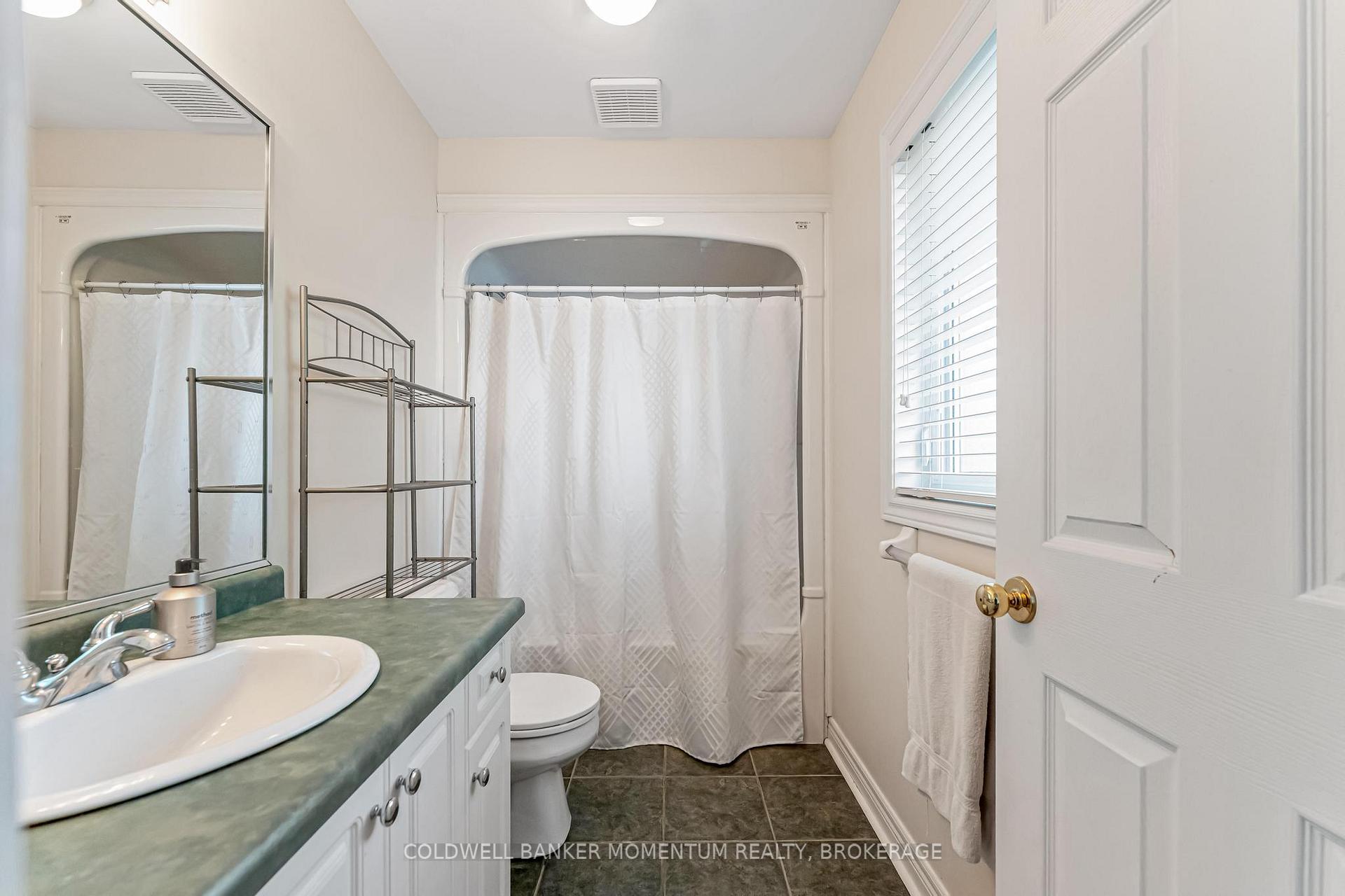 Photo 20 of 163 Crysler Crescent, Thorold, Confederation Heights — HOMEH